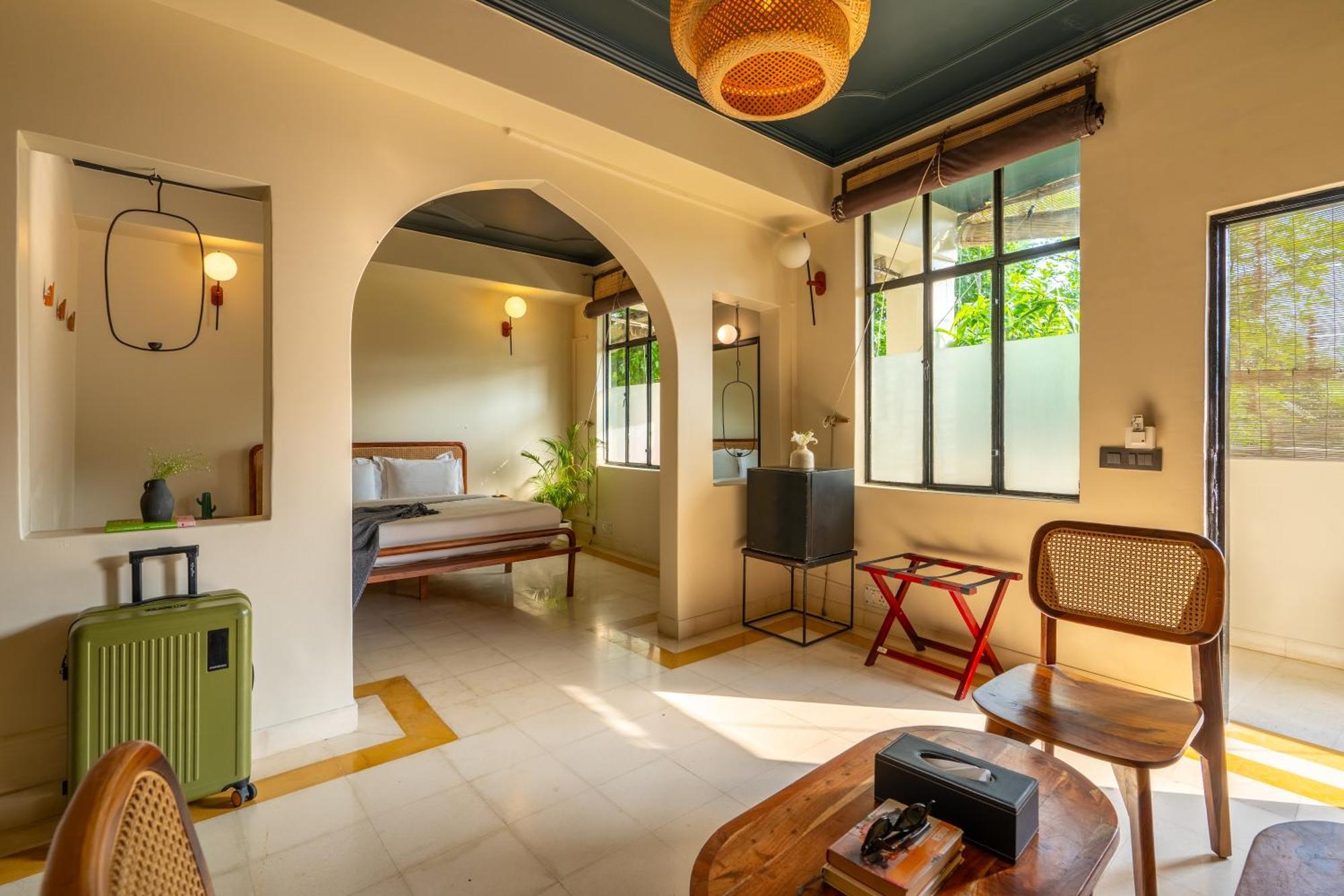 Minimalist One Hauz Khas Village 3*