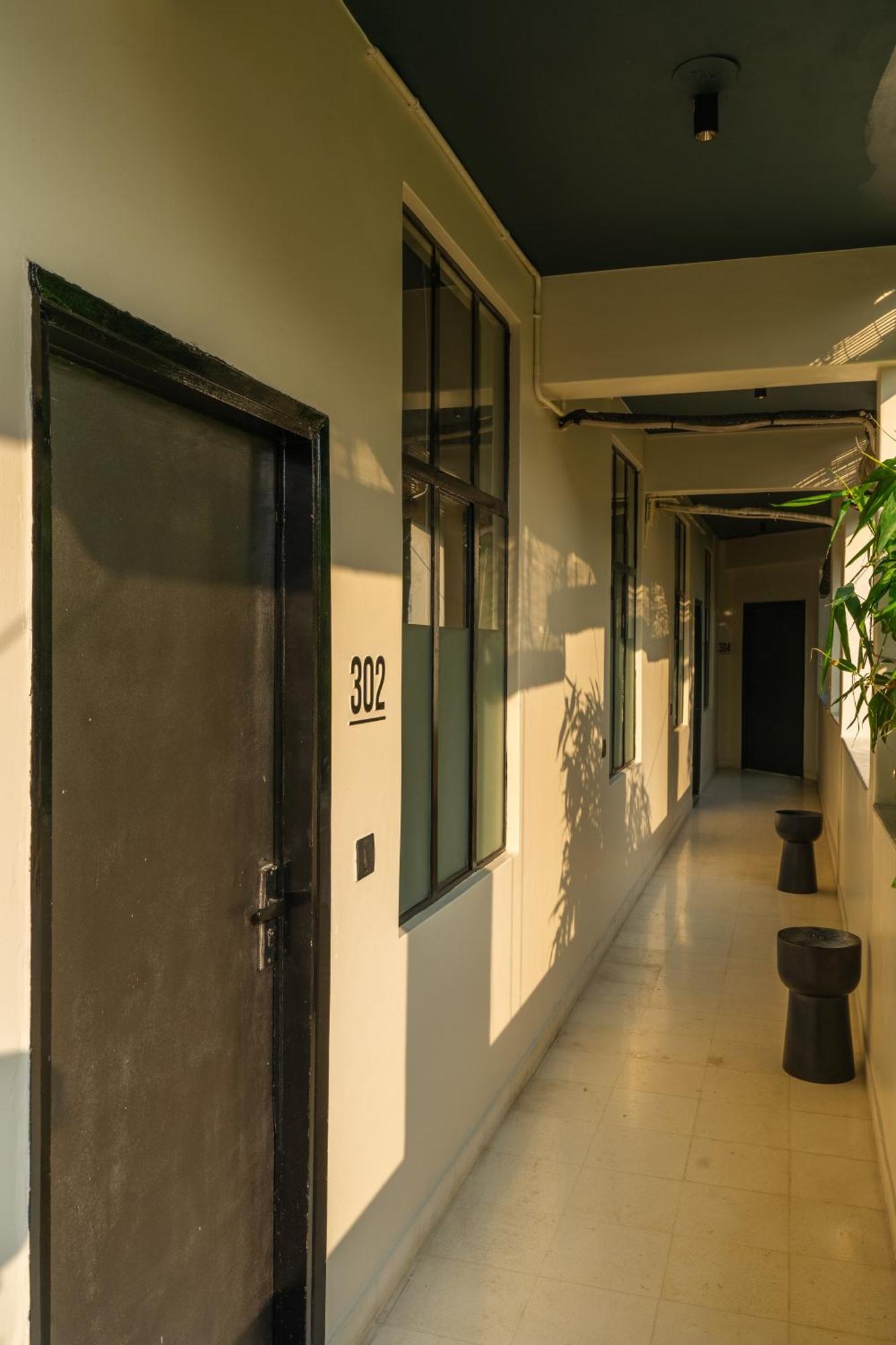 Minimalist One Hauz Khas Village Hotel 3*