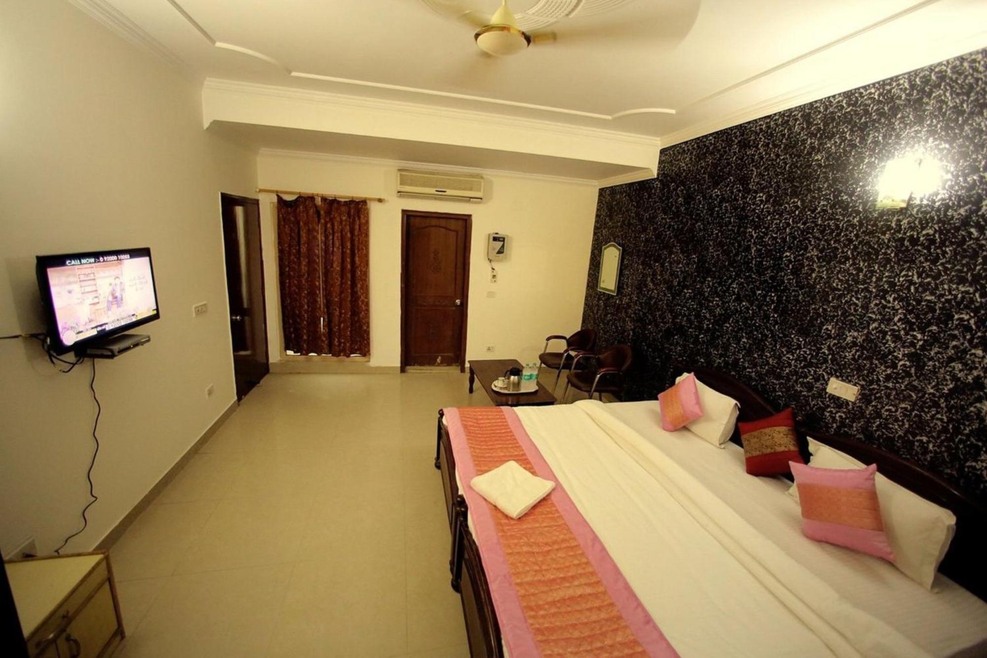 Hotel Smart 3*