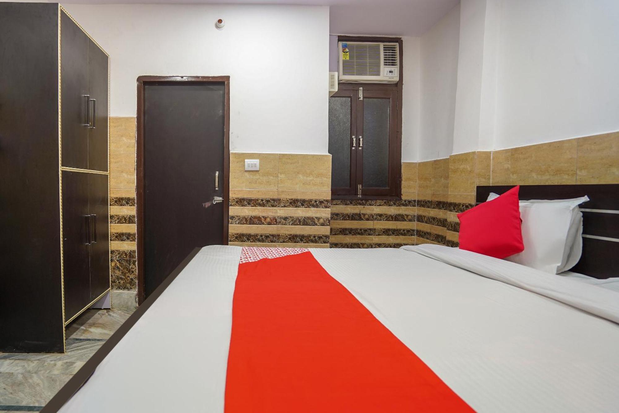 Hotel O O Crystal Delhi (National Capital Territory of India)