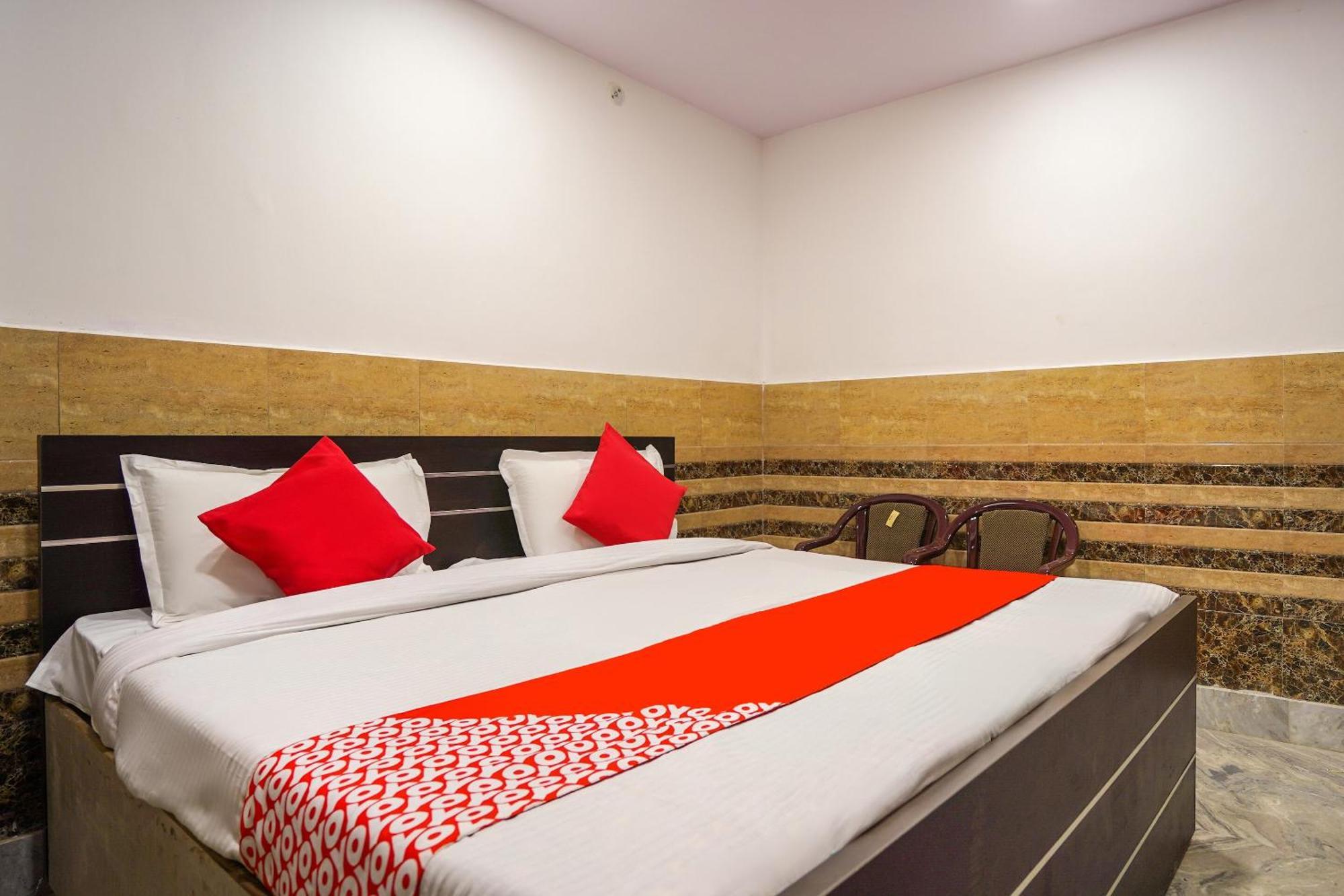 O O Crystal Hotel Delhi (National Capital Territory of India)