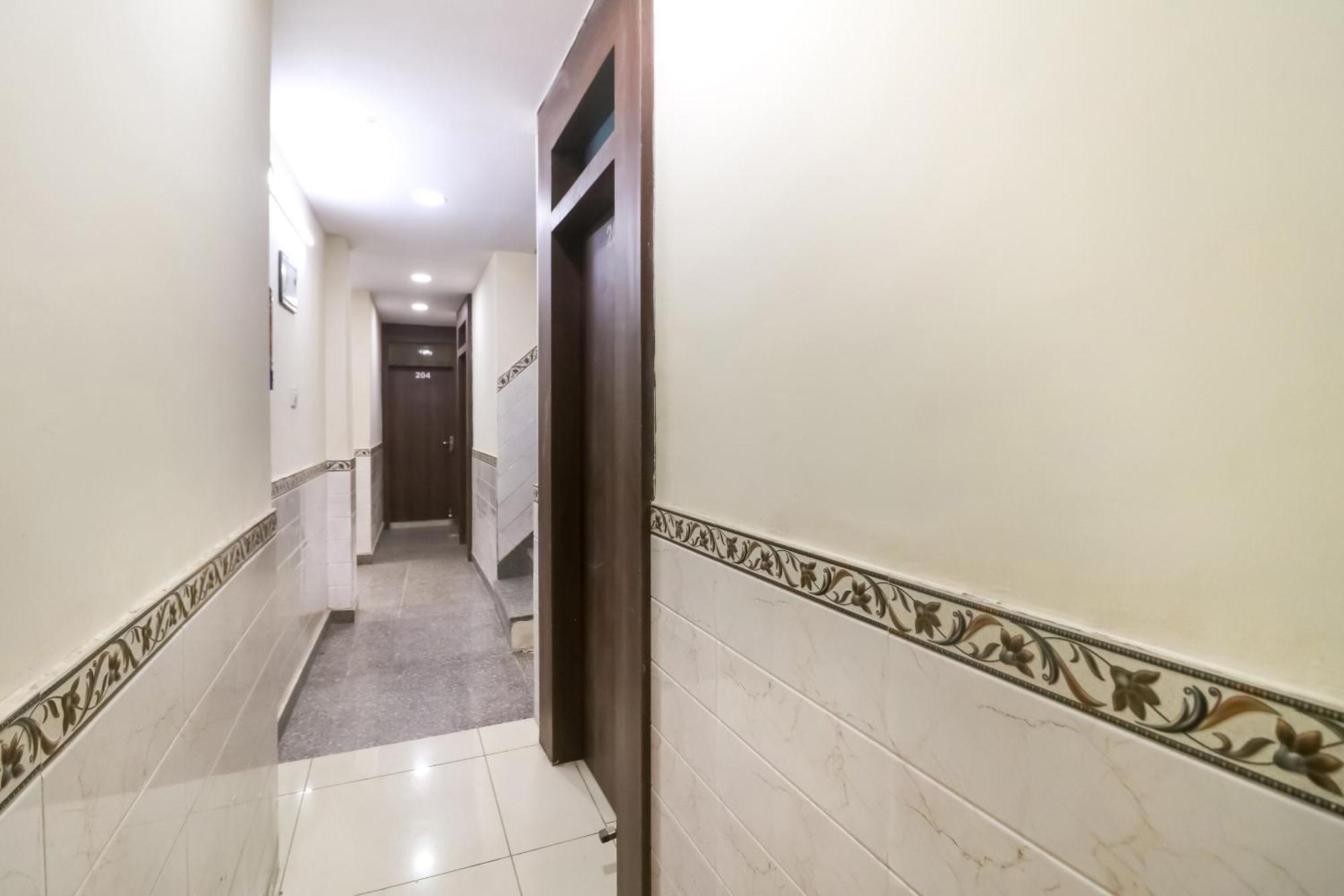 O Mayur Plaza Hotel 3*