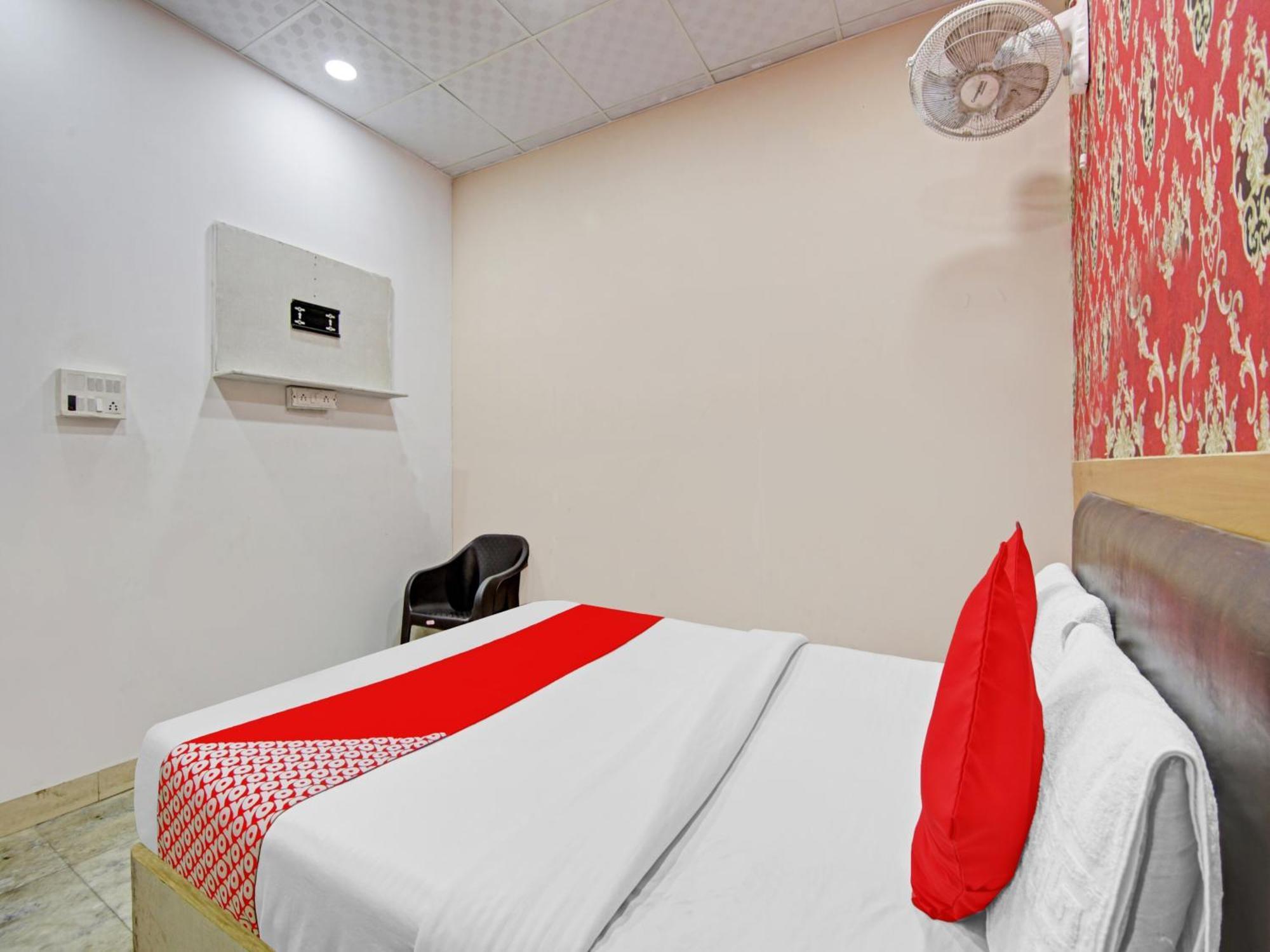 Hotel O Kunj 3*