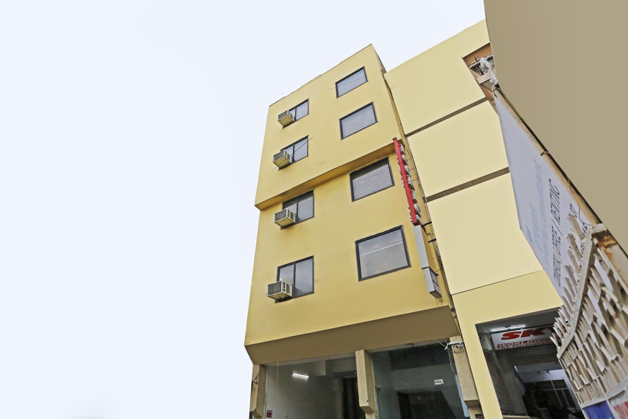 Hotel Iconic Near Delhi Igi Airport 3*