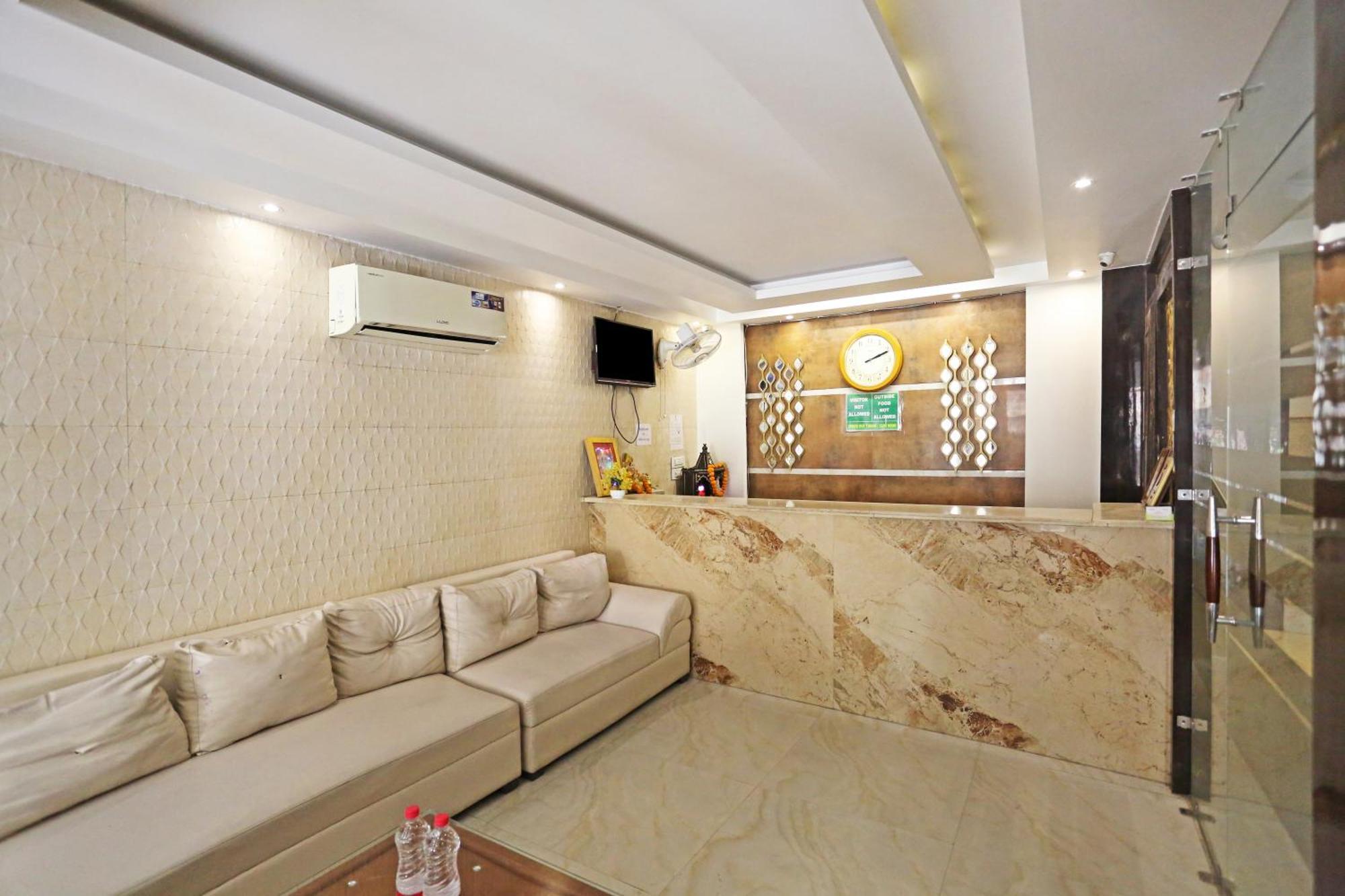 Hotel Iconic Near Delhi Igi Airport 3*