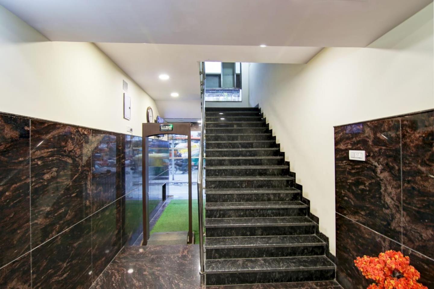 De Hocks Deluxe - Railway Station Hotel 4*