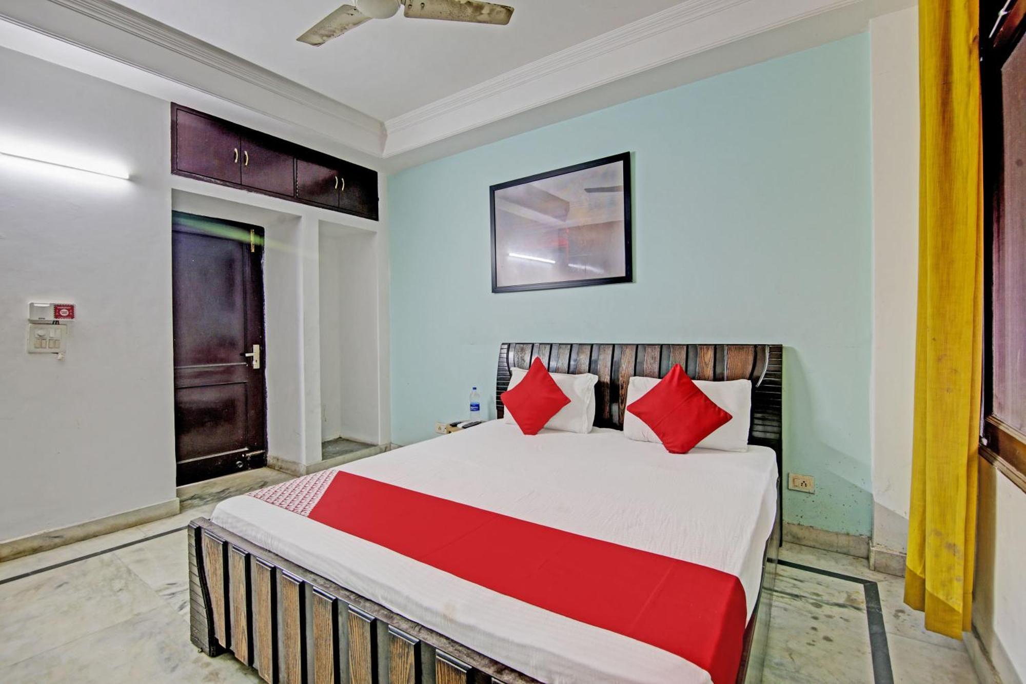 Hotel O Spacious New Delhi
