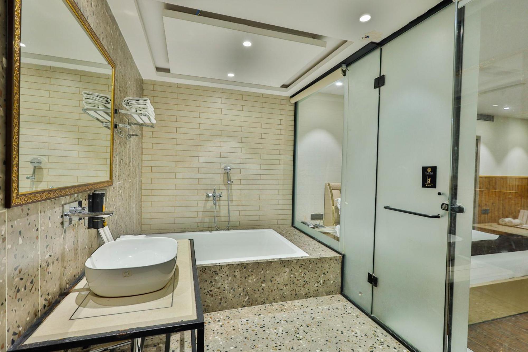 Hotel Clay Hotels, Paschim Vihar Delhi (National Capital Territory of India)