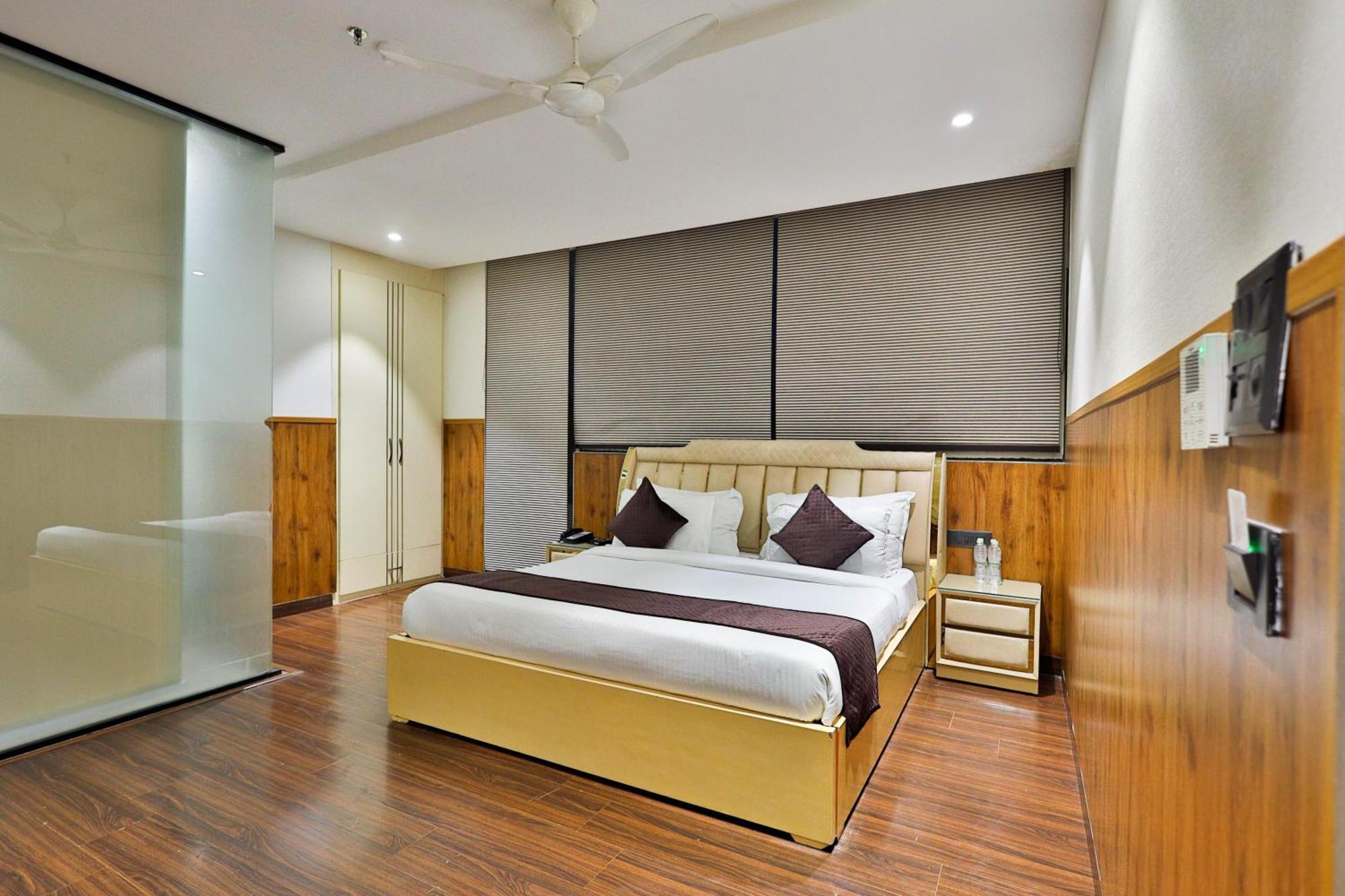 Clay Hotels, Paschim Vihar Hotel *
