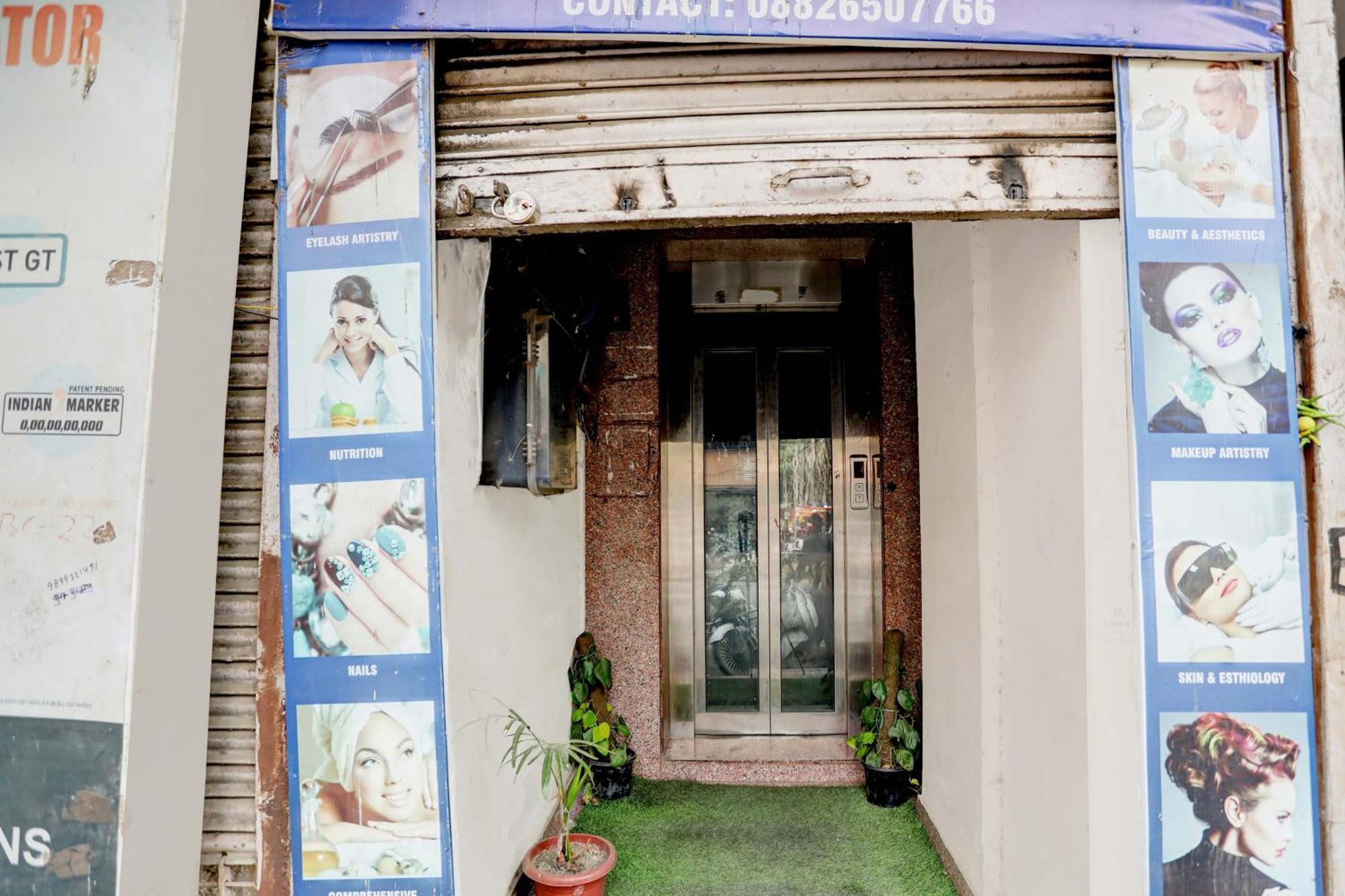 Aashiyana Homes Hotel Nova Deli