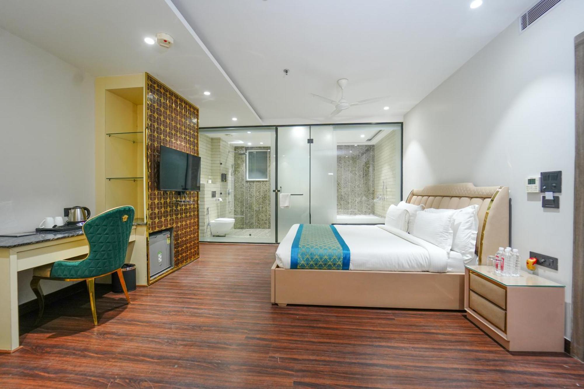 Clay Hotels, Paschim Vihar * Delhi (National Capital Territory of India)