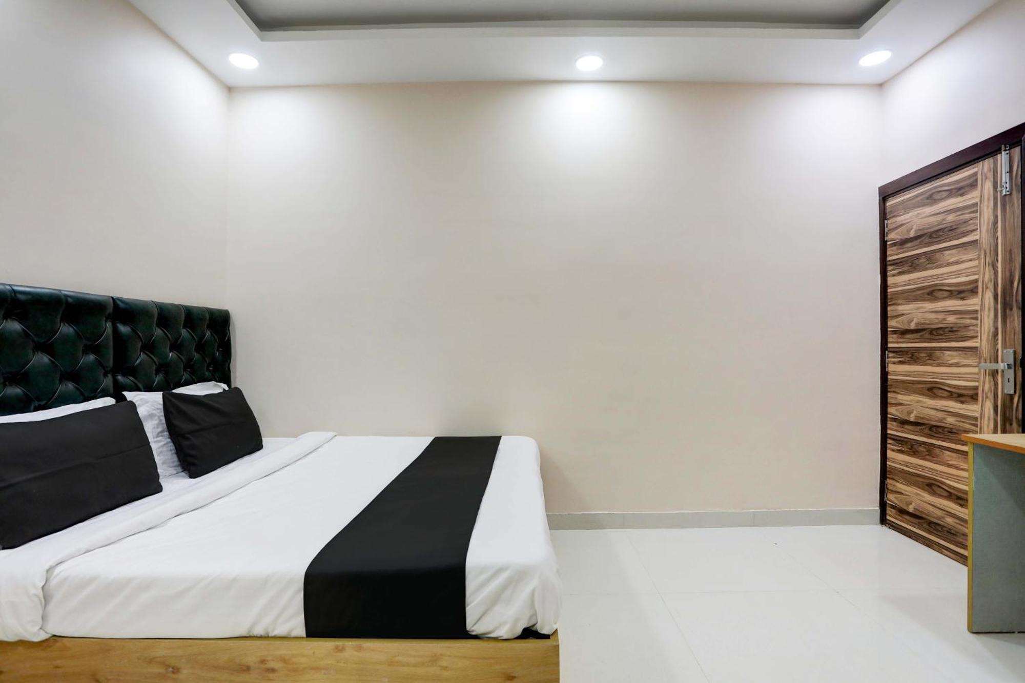 Hotel O The Bed Box 4*