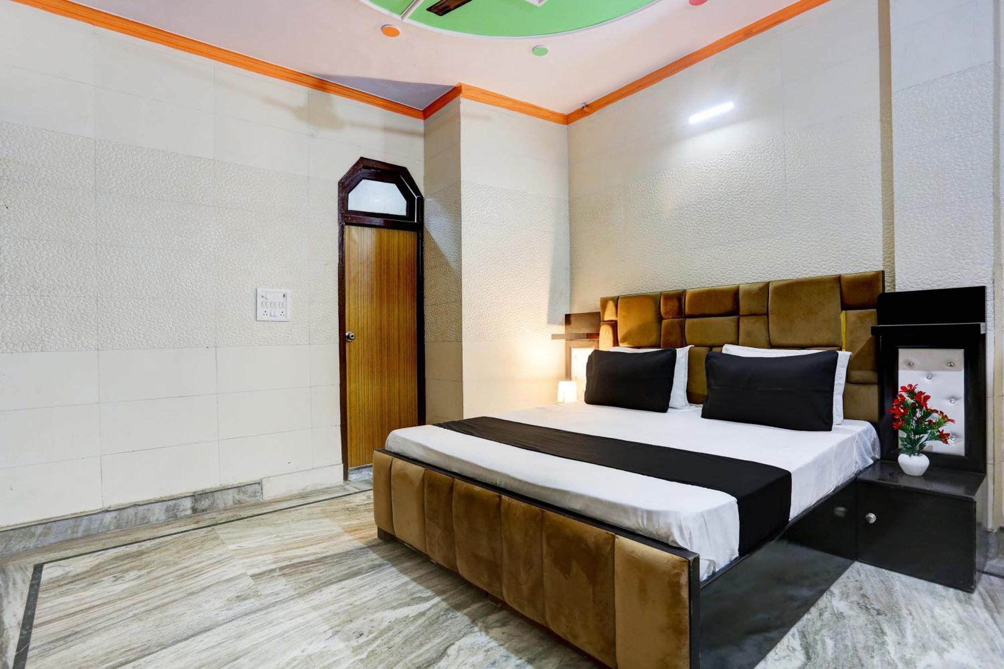 O White Diamond New Delhi