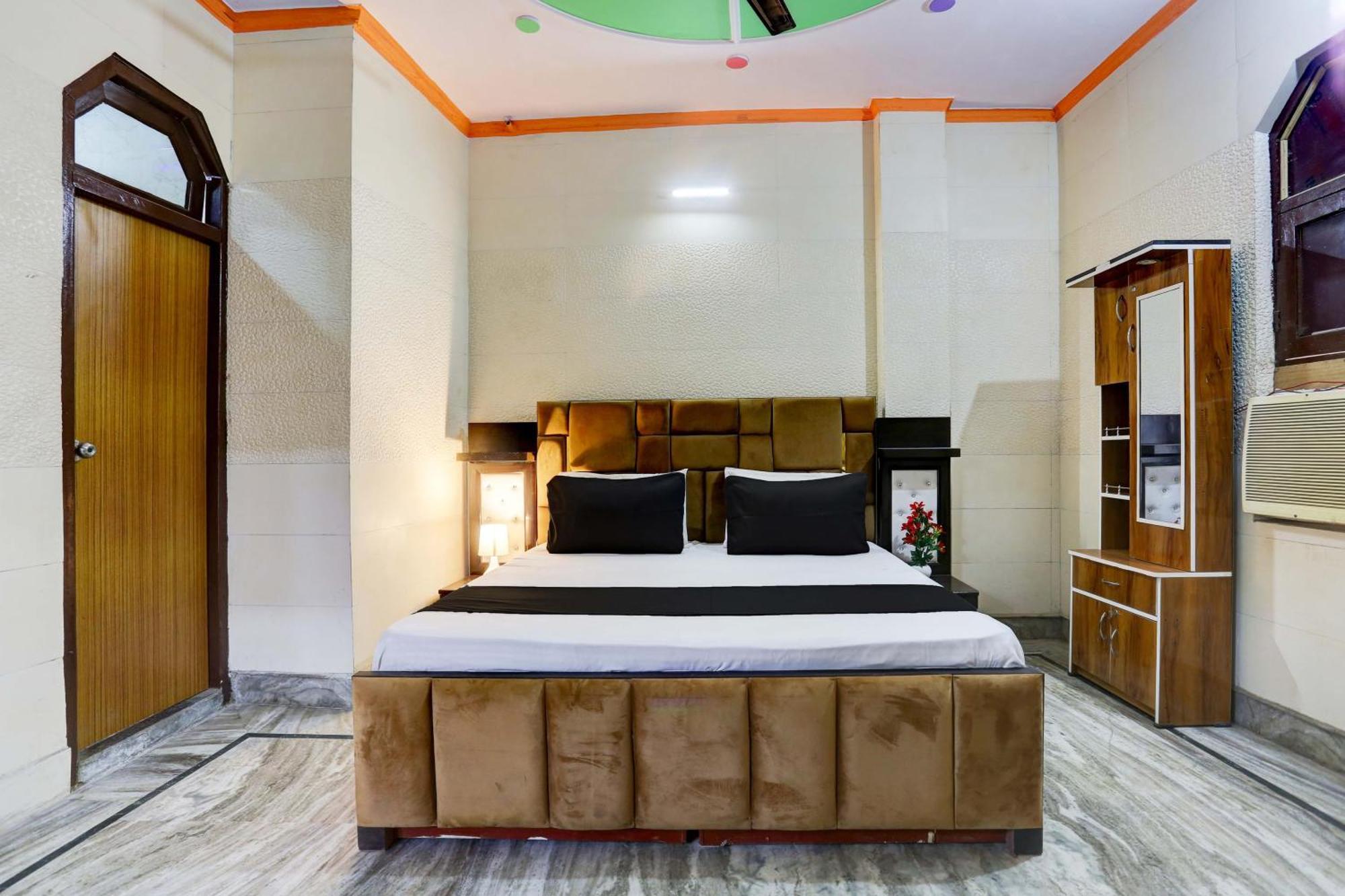 O White Diamond 4* New Delhi