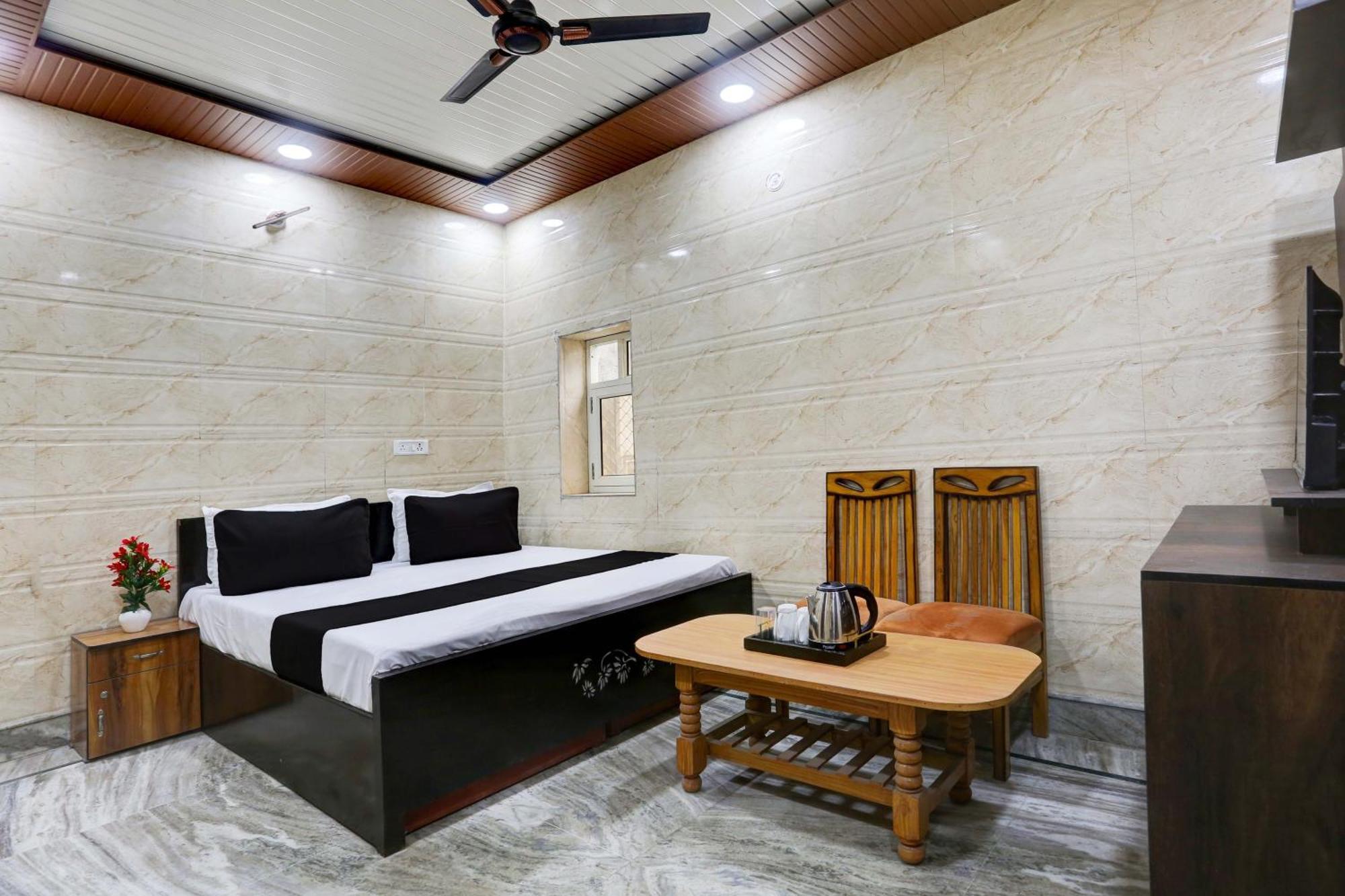 O White Diamond Hotel New Delhi