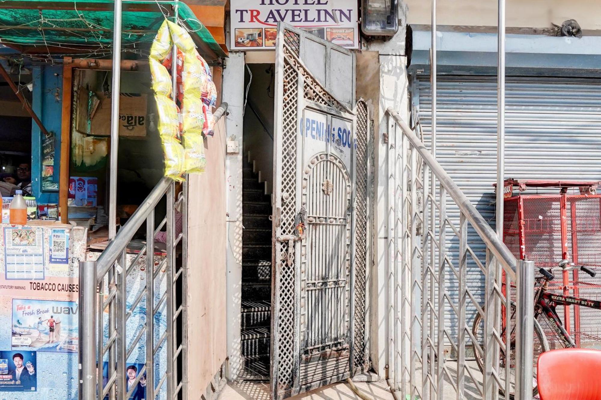 Hotel O 82304 Travel