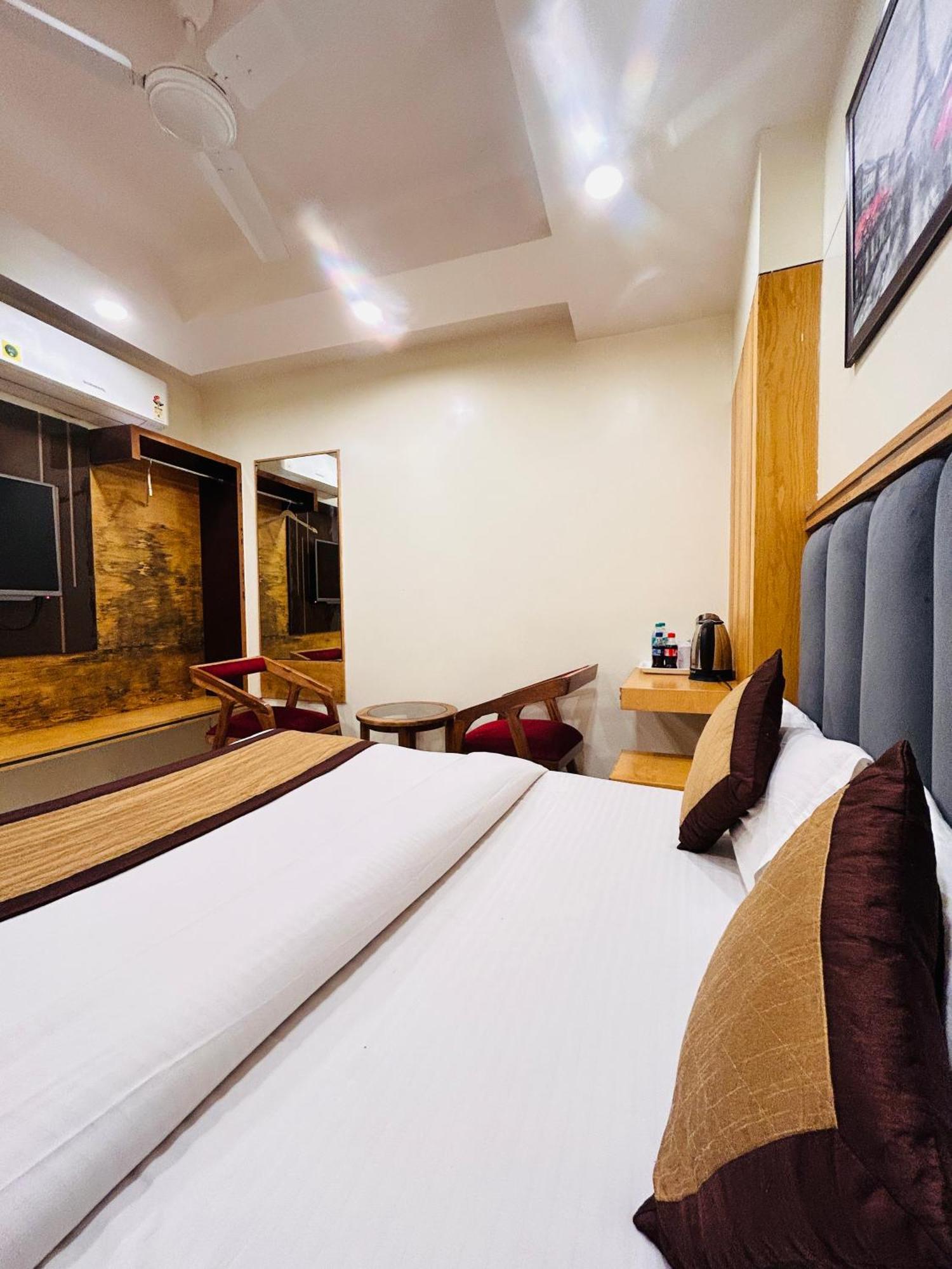 Aman Imperial Boutiqe