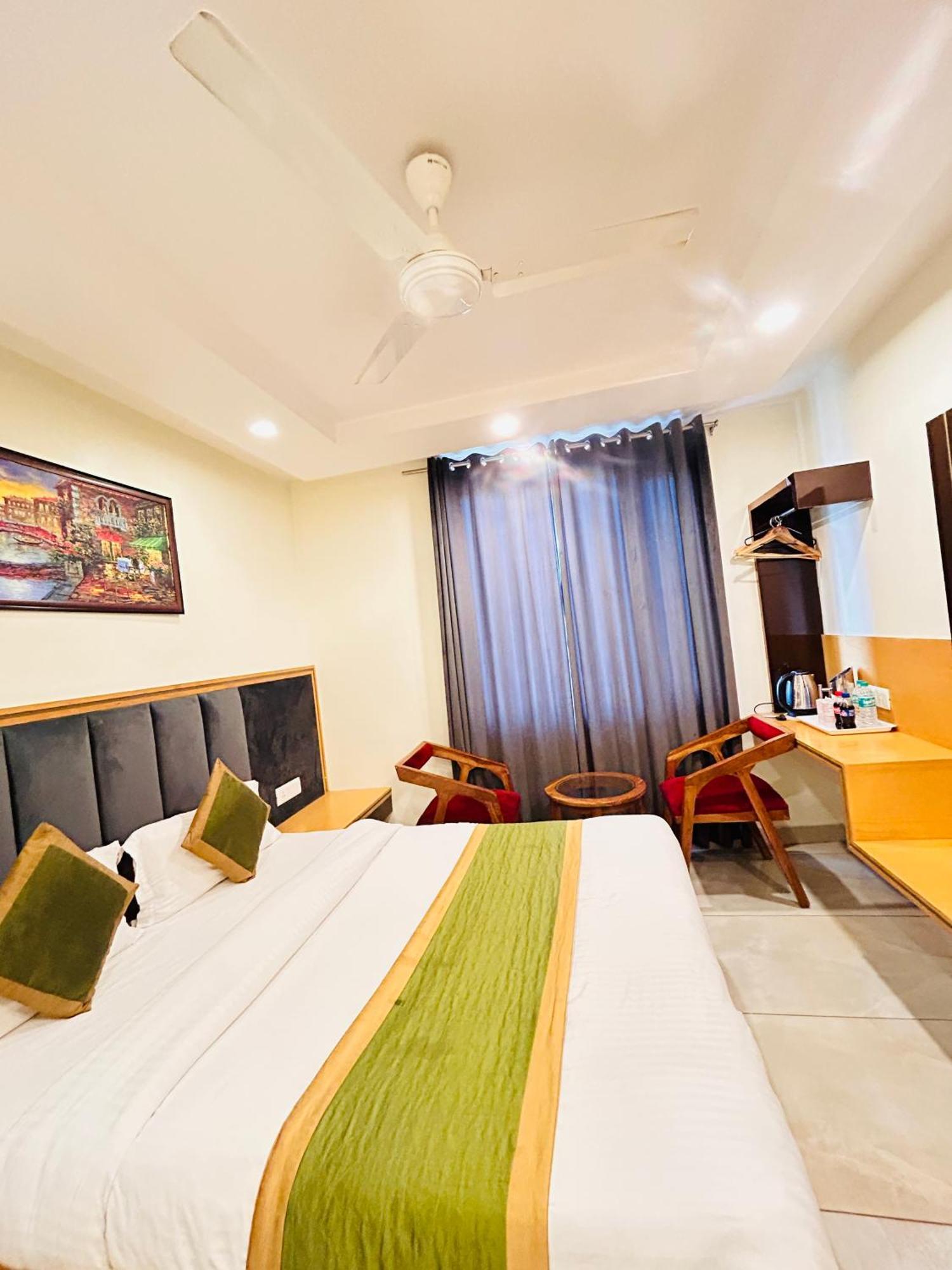 Aman Imperial Boutiqe Hotel 4*