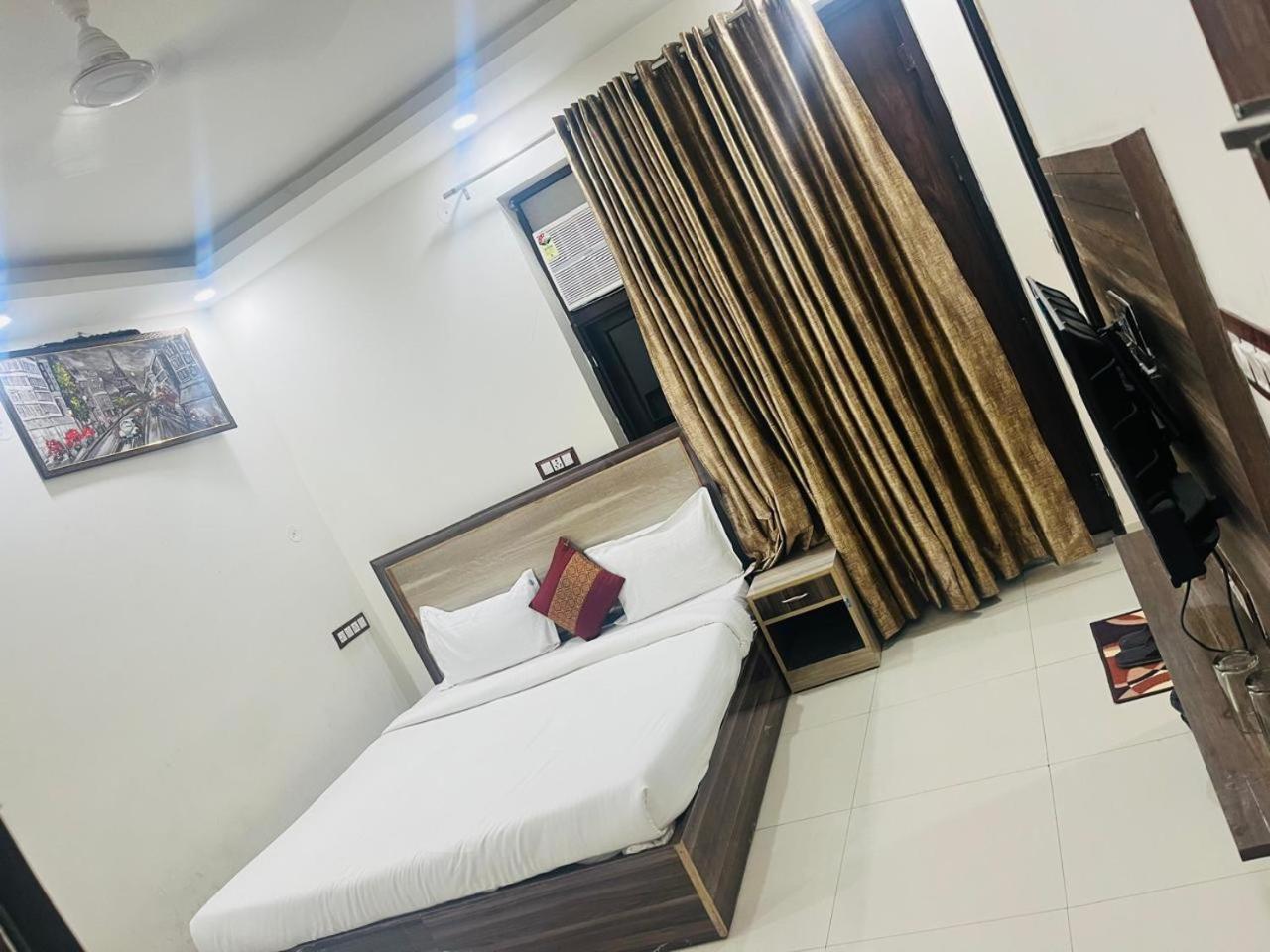 Inn Sundram *