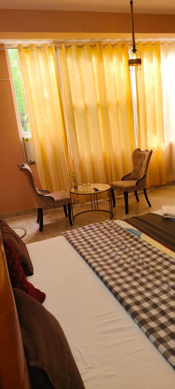 Bharat Vandana Hotel 3*