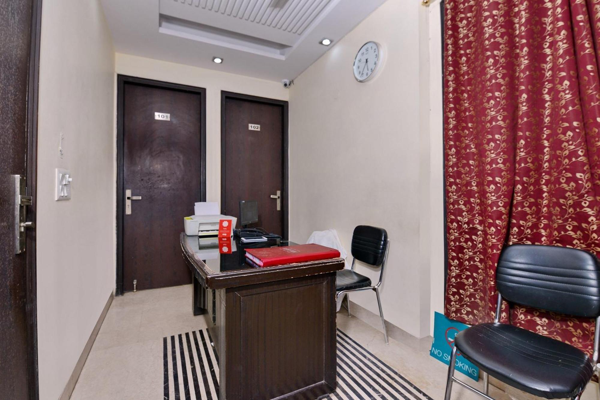 Collection O Lotus Hotel 3*