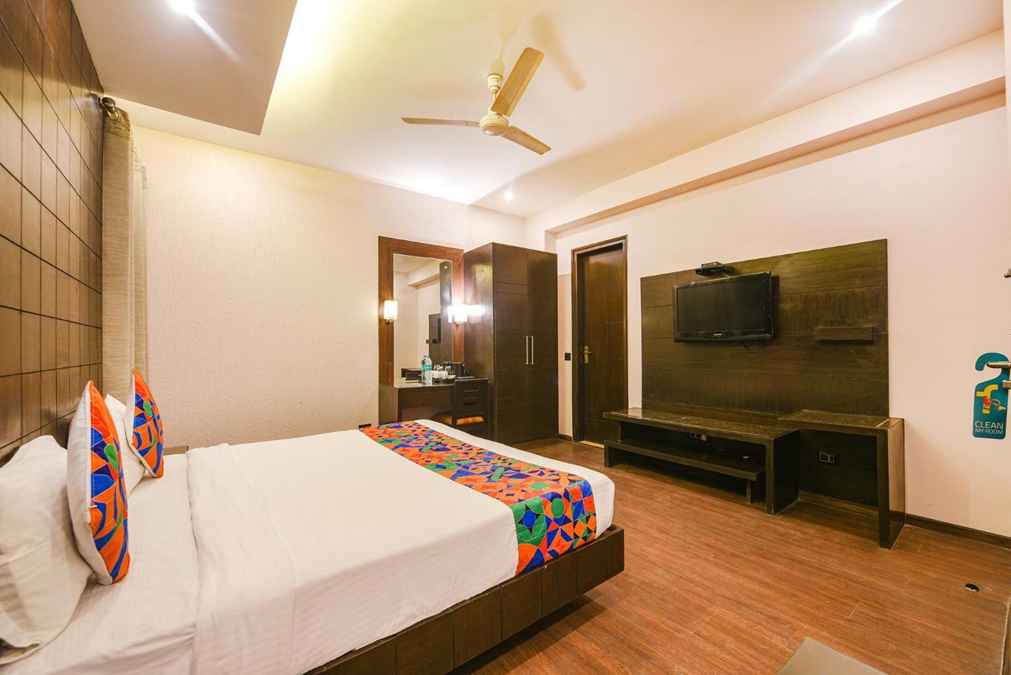 Fabhotel Aashraye New Delhi