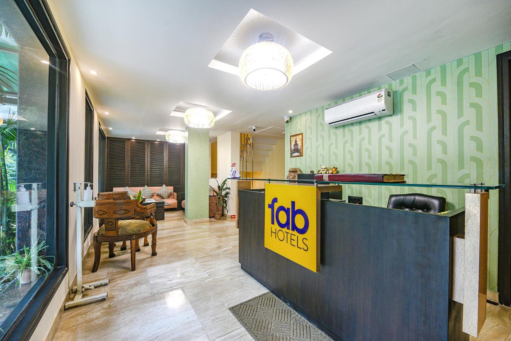 Hotel Fabhotel Aashraye