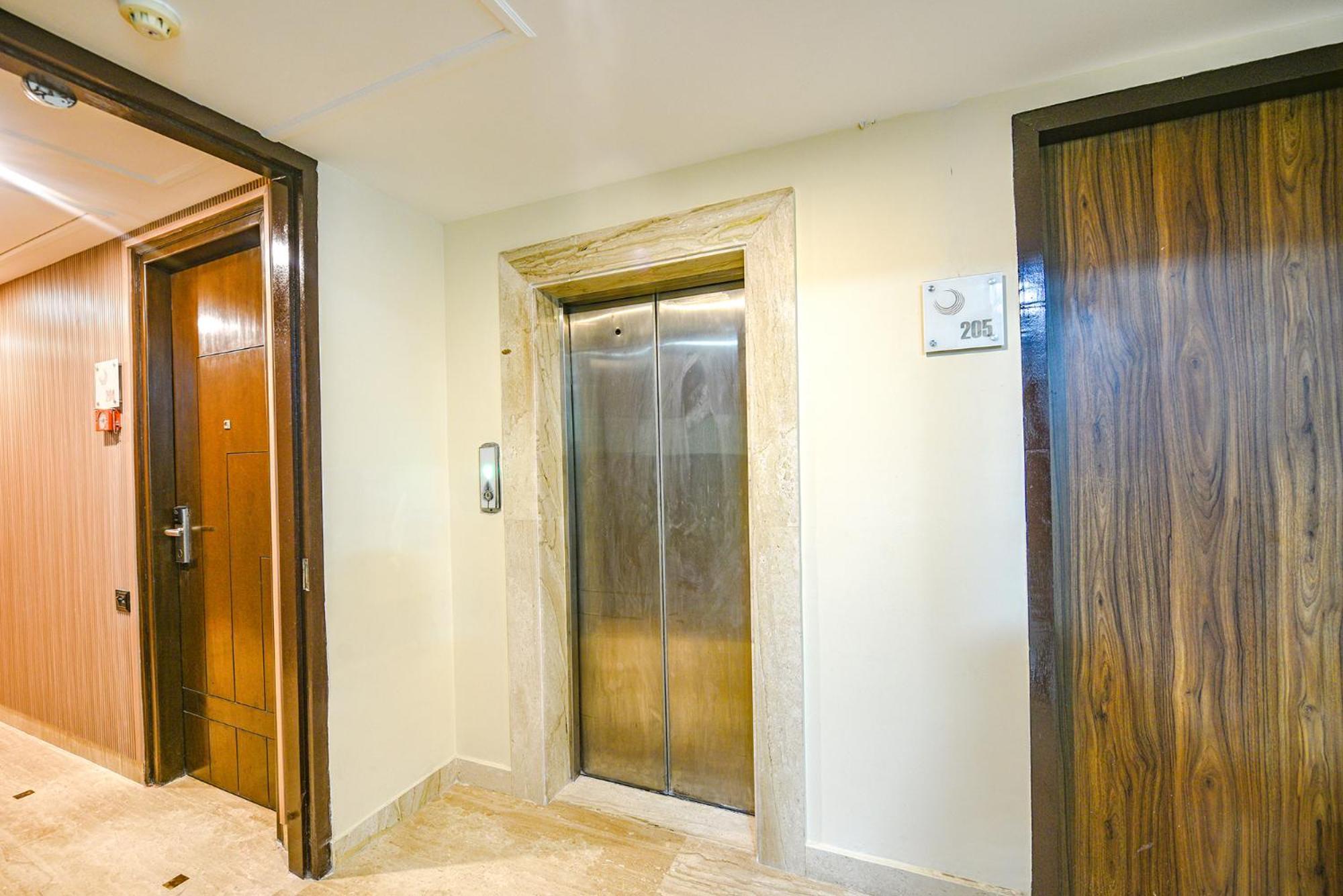 Hotel Fabhotel Aashraye New Delhi