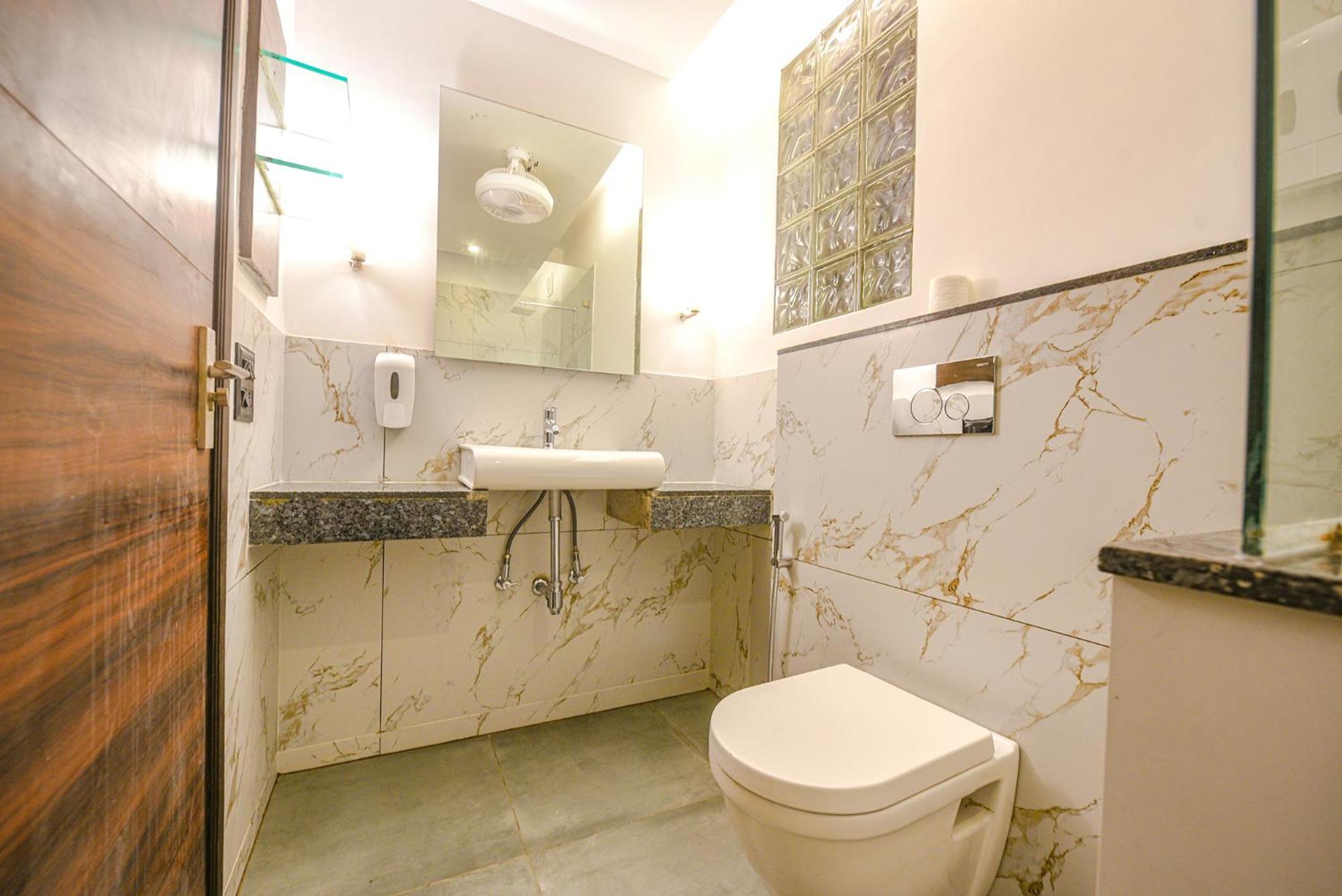 Fabhotel Aashraye 3*