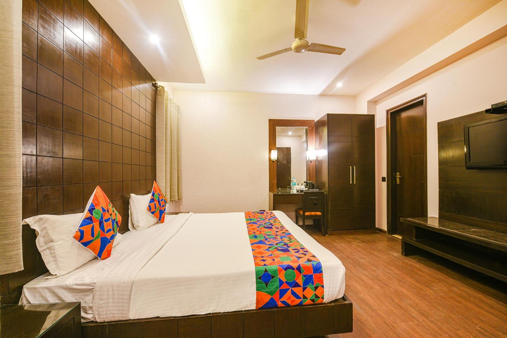 Fabhotel Aashraye