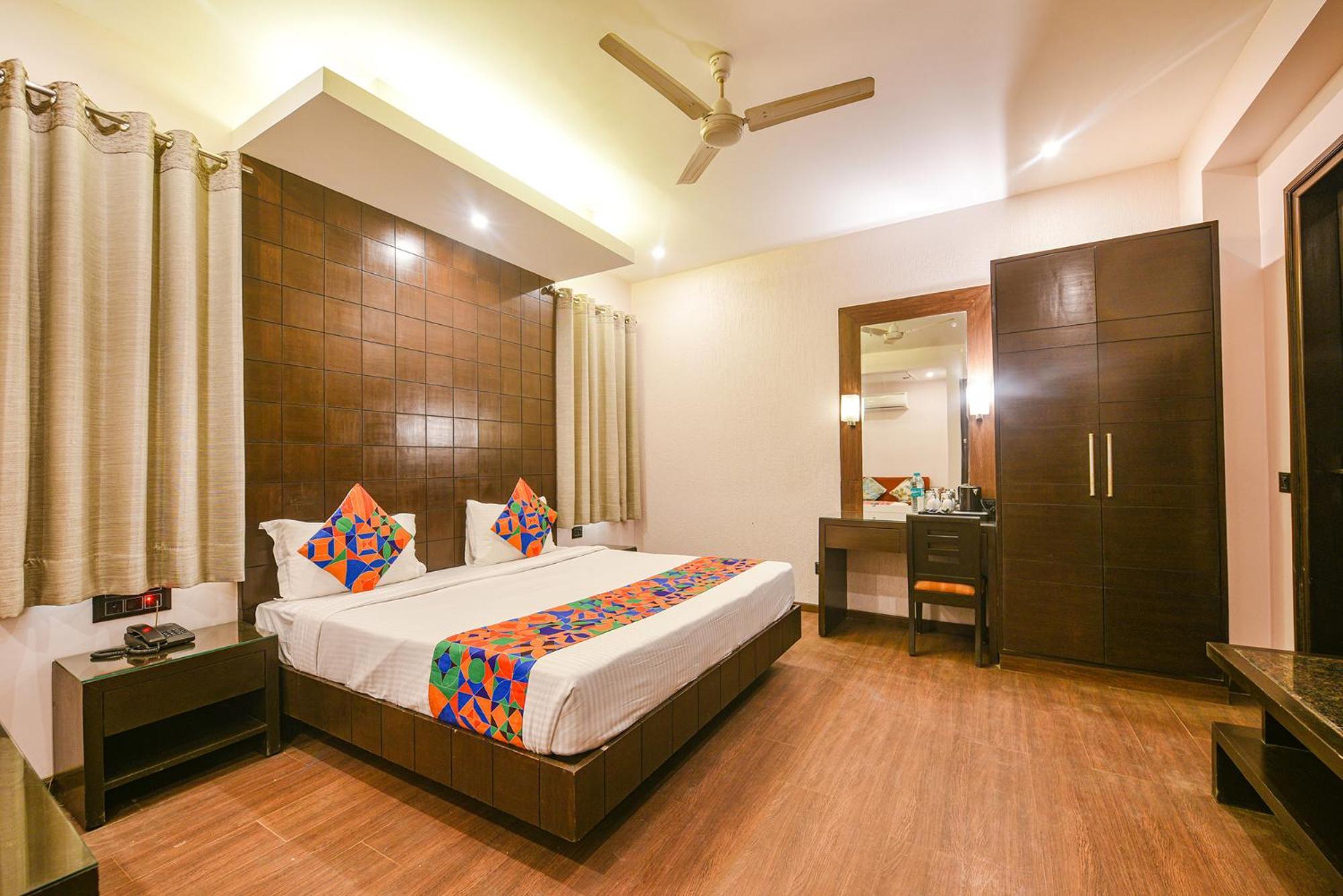 Fabhotel Aashraye Hotel