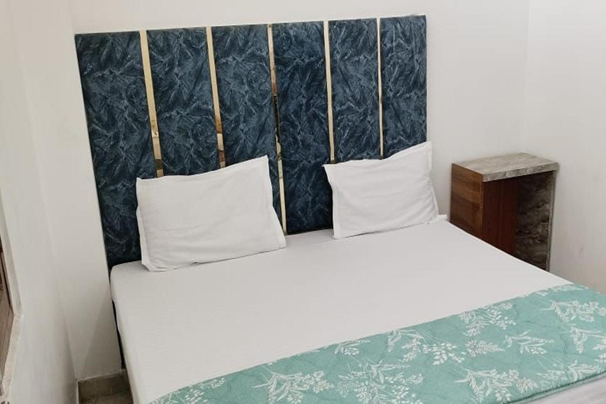 Hotel The Fazar Residency Near Hazrat Nizamuddin Dargah
