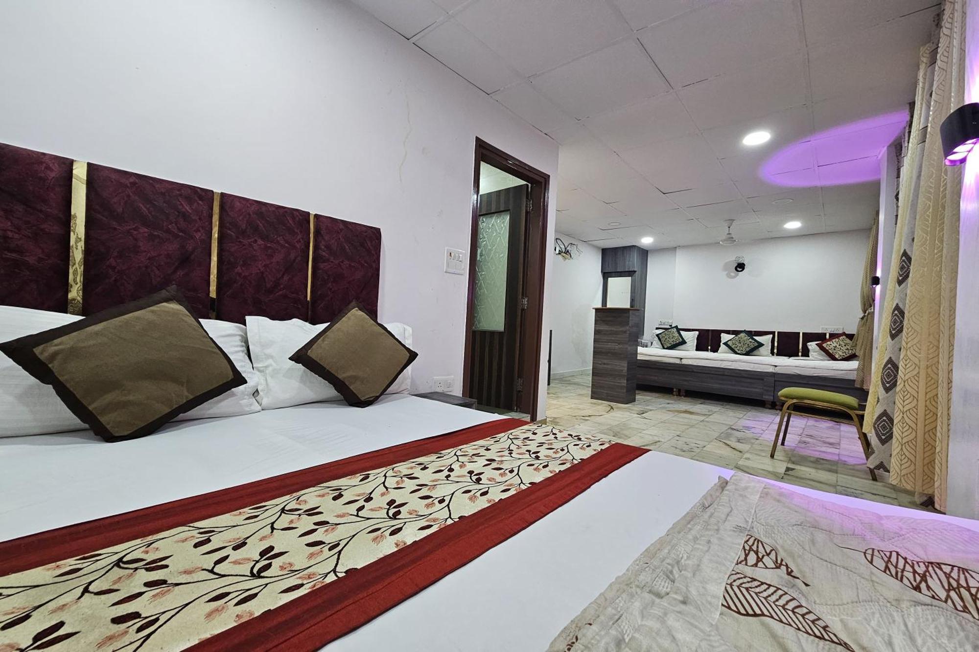 The Fazar Residency Near Hazrat Nizamuddin Dargah 4*