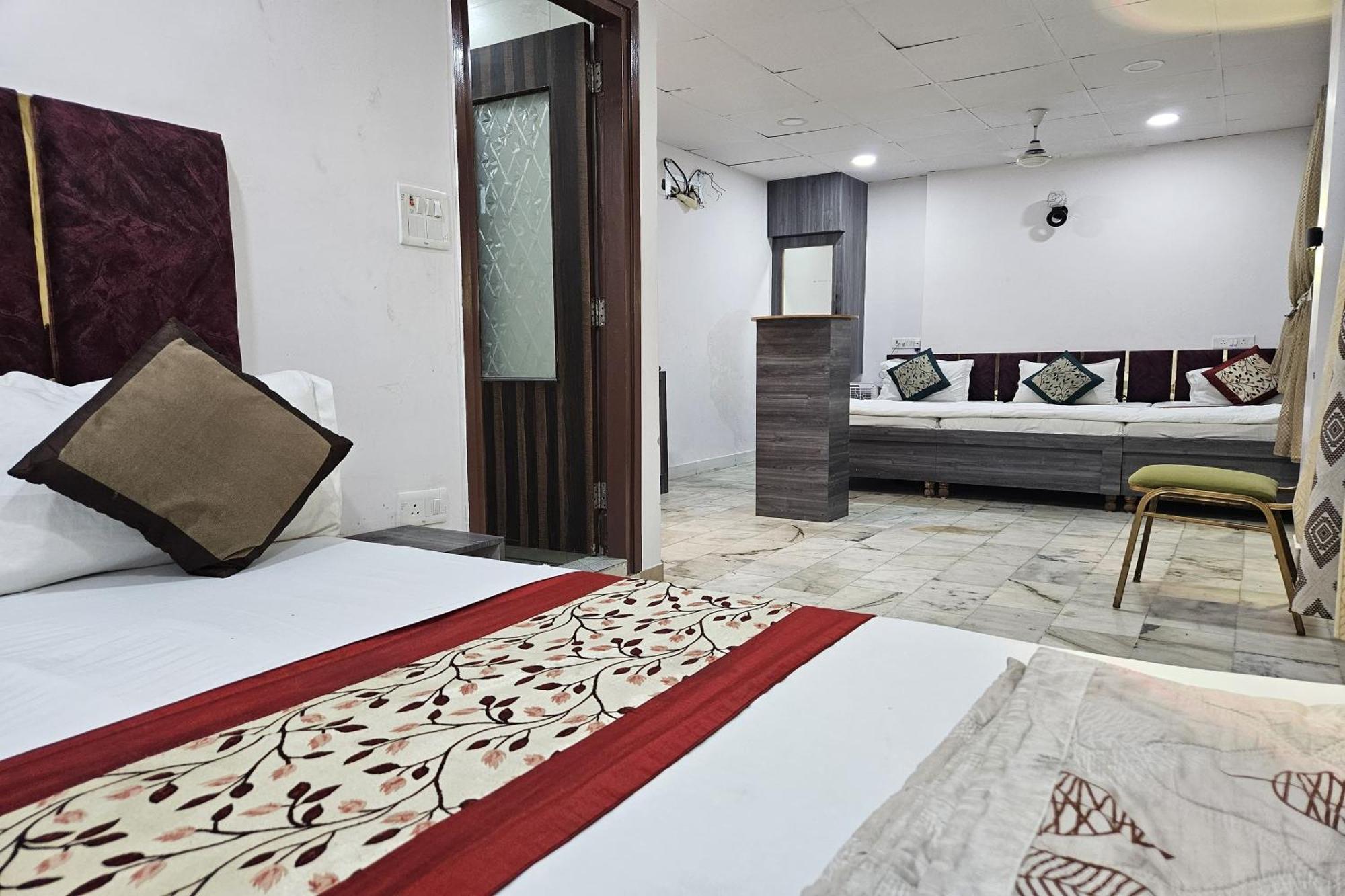 The Fazar Residency Near Hazrat Nizamuddin Dargah Hotel