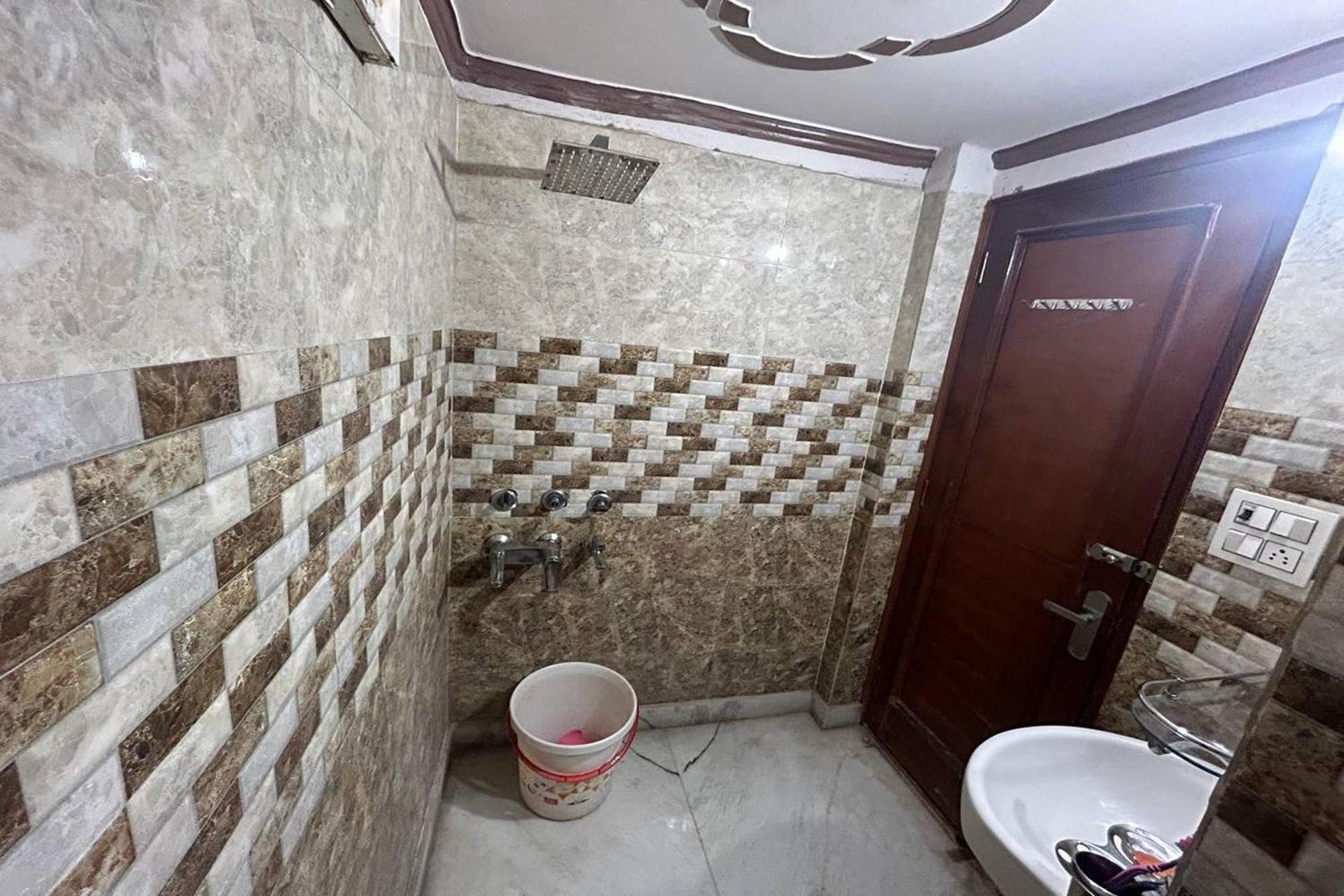 The Fazar Residency Near Hazrat Nizamuddin Dargah