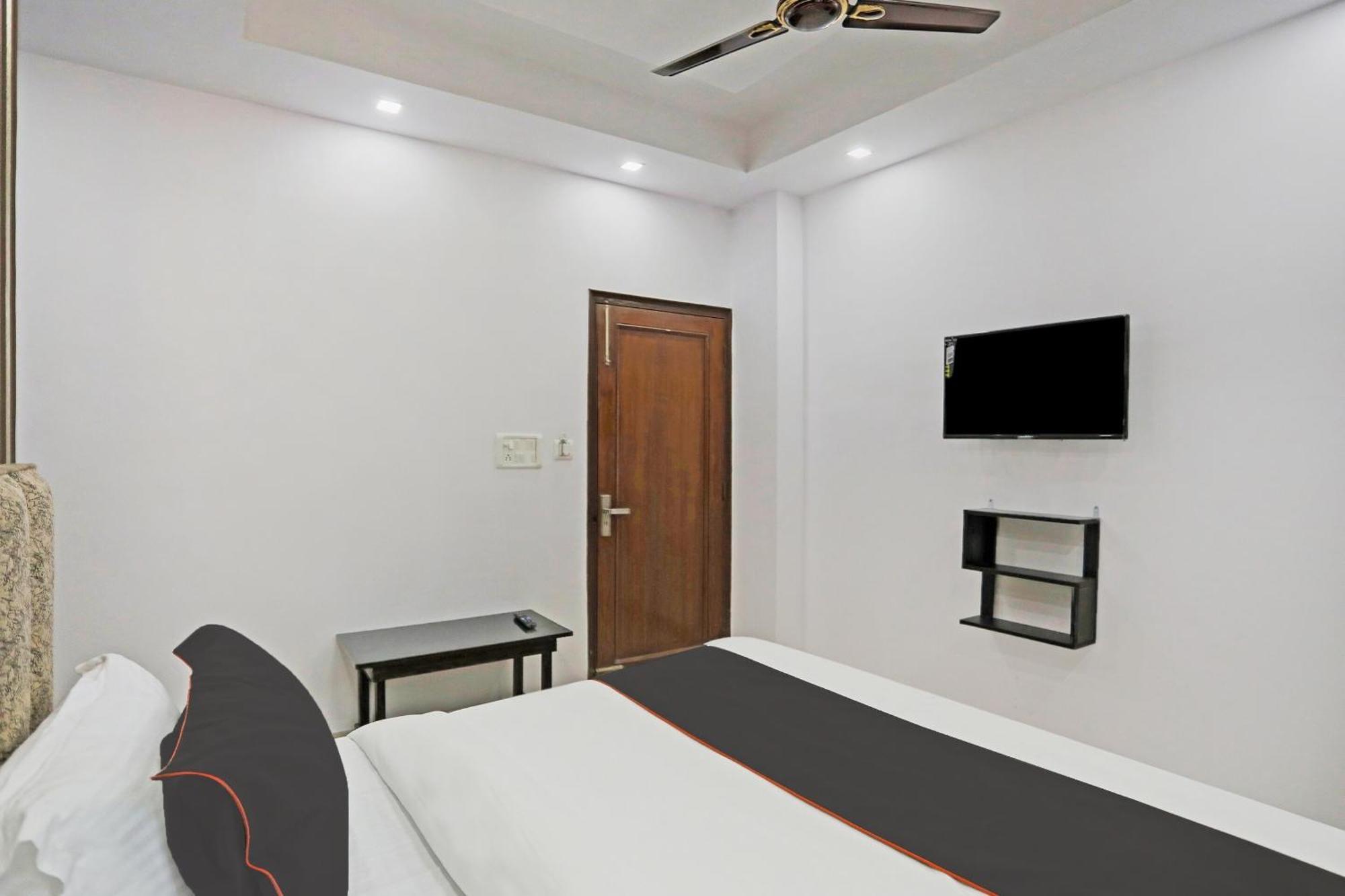 O Du Near Pul Bangash Metro Station Hotel 3*