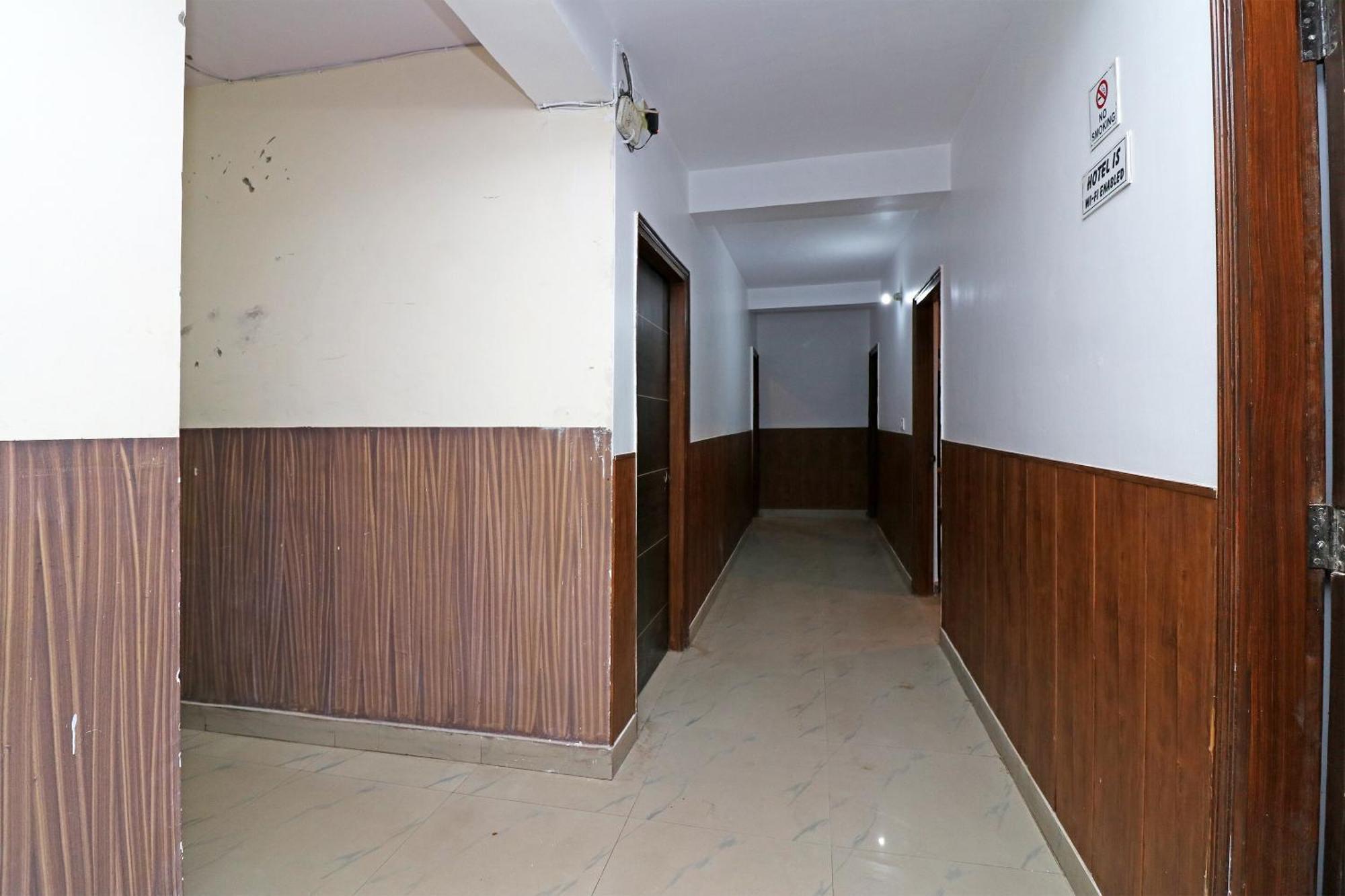 O Embassy 3* New Delhi