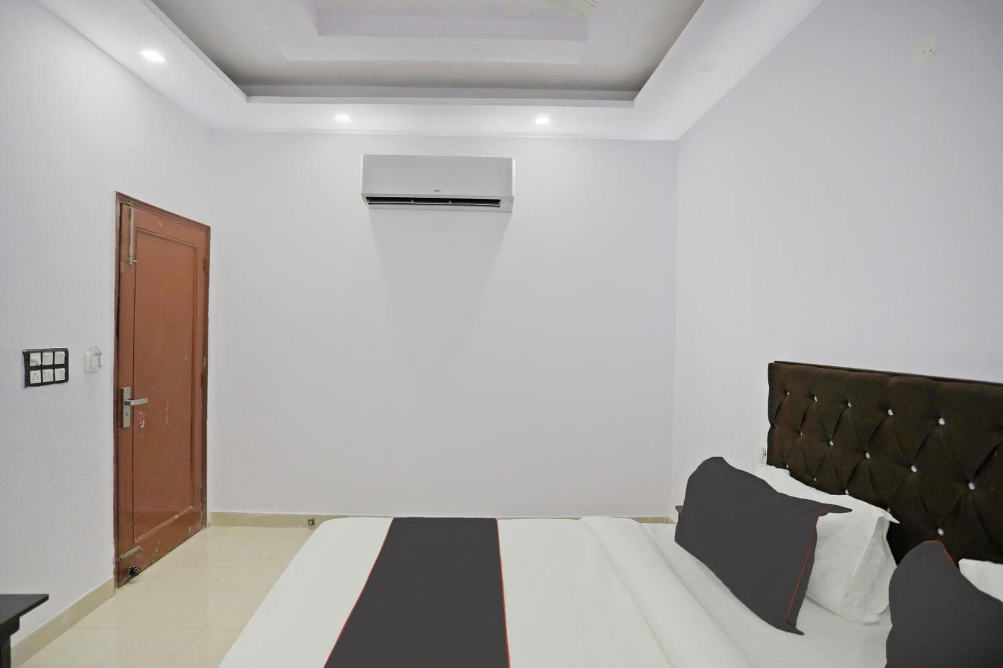 O Du Near Pul Bangash Metro Station Hotel 3*