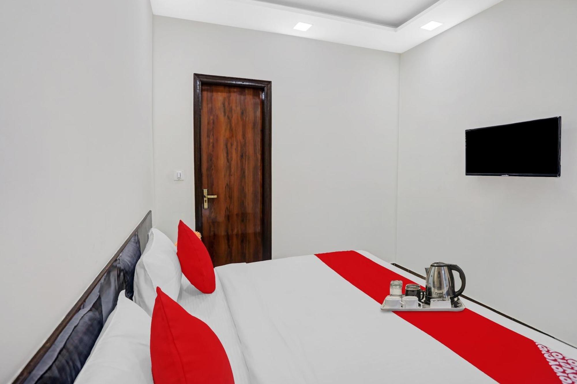 O Mayur Hotel 3*