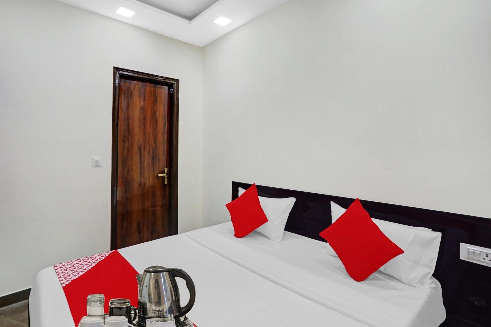 Hotel O Mayur 3*