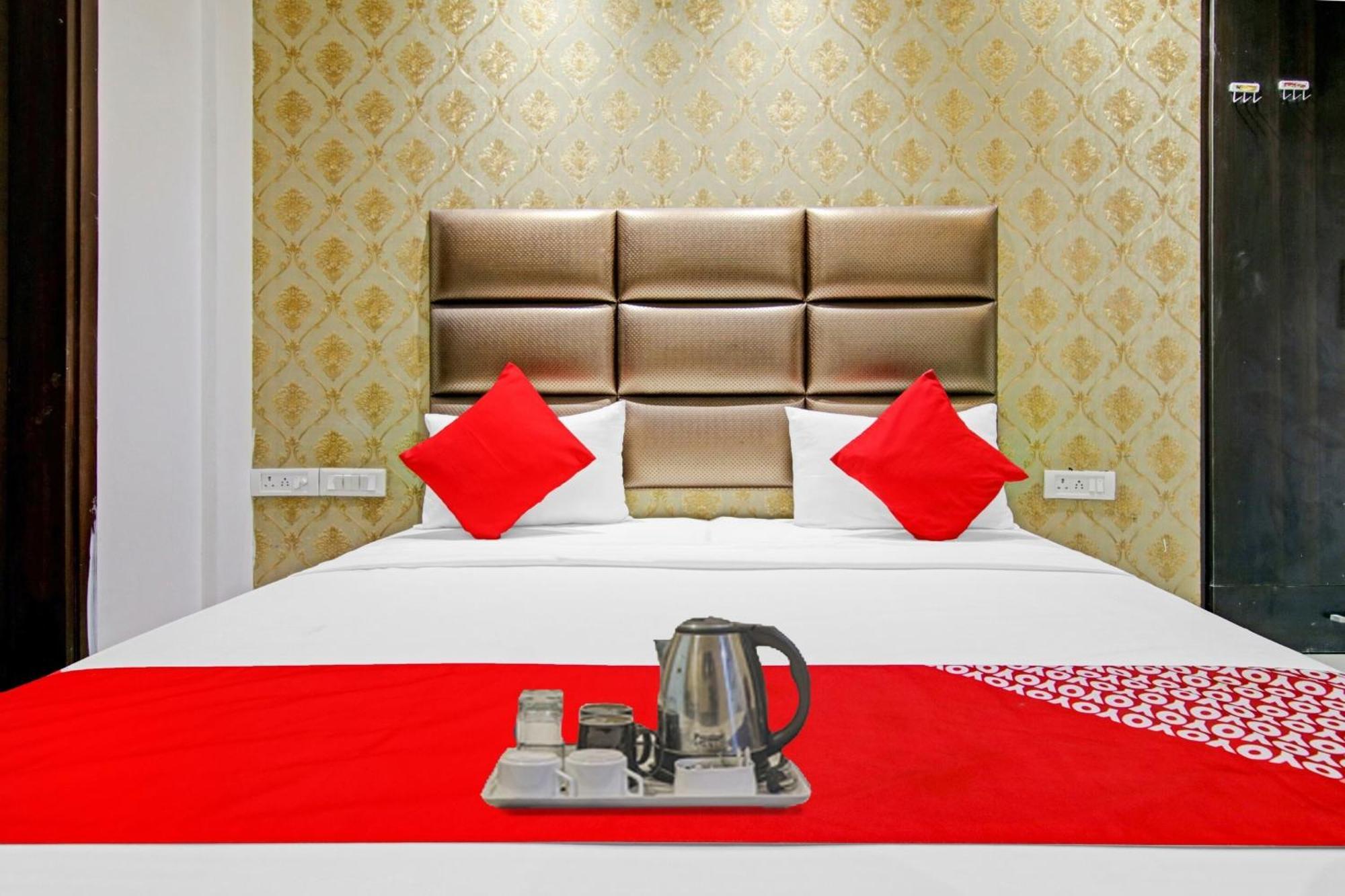 O South Galaxy Near Lotus Temple Hotel 3*