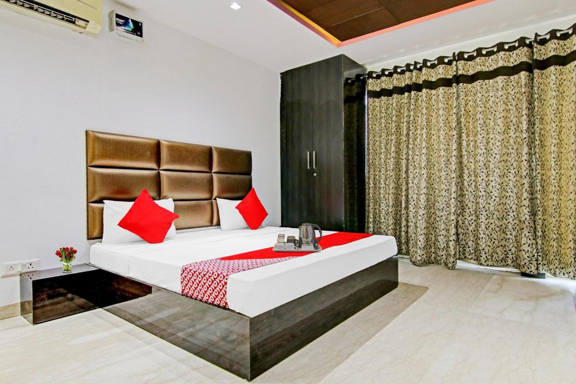 O South Galaxy Near Lotus Temple Hotel New Delhi