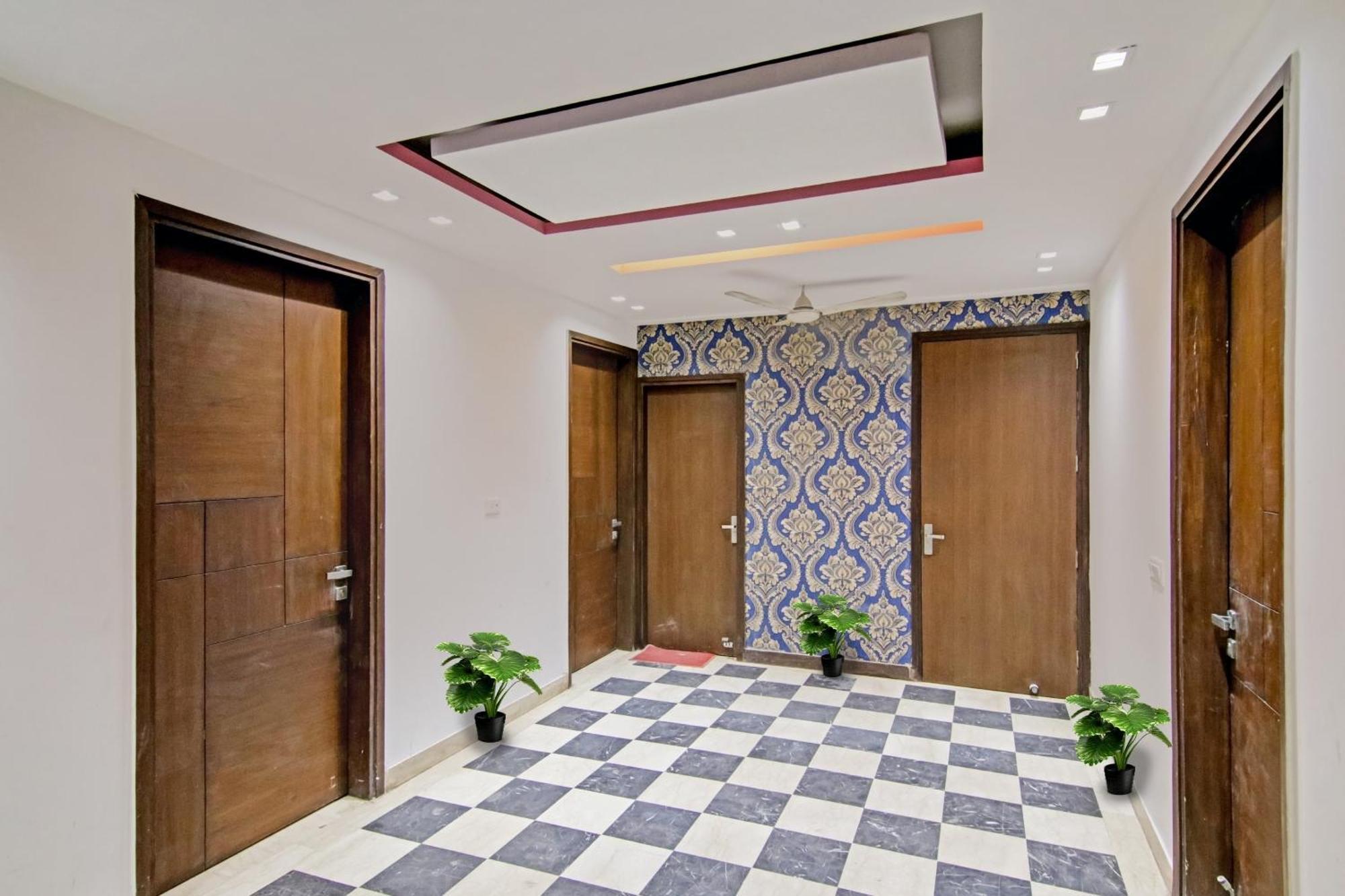 O South Galaxy Near Lotus Temple Hotel 3*