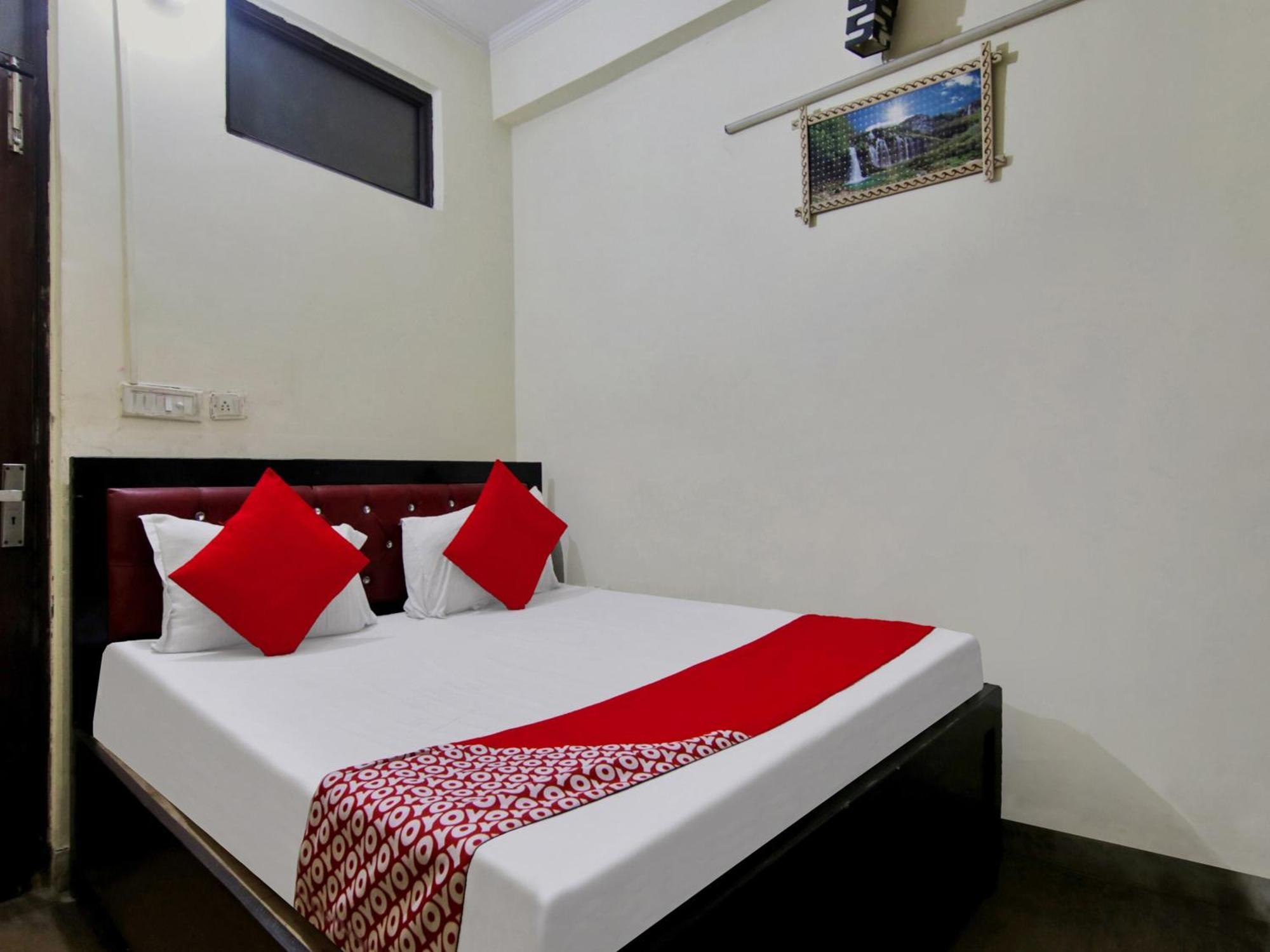 Hotel O Darshan Palace New Delhi