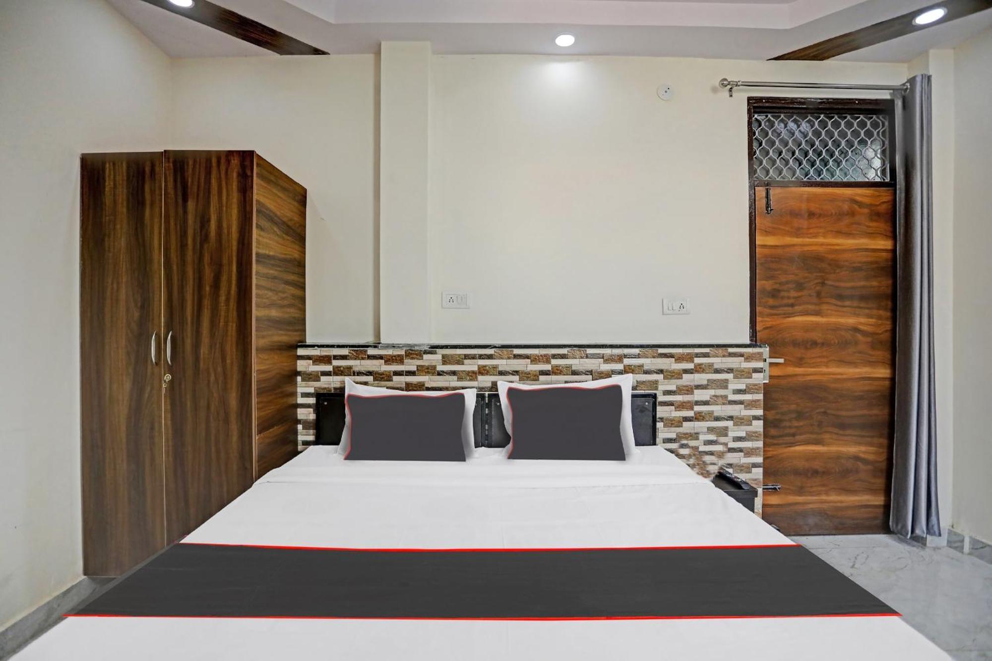 Collection O Comfort Lounge