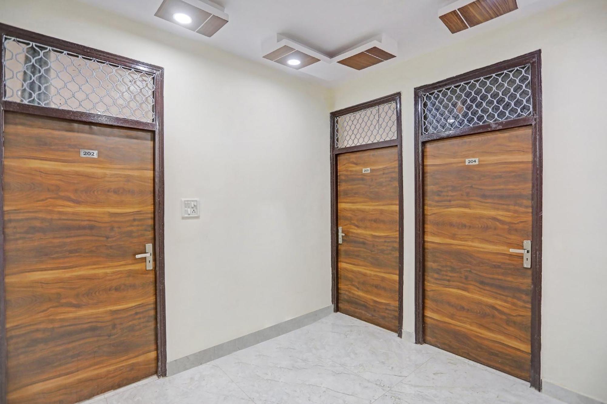 Collection O Comfort Lounge 3* New Delhi