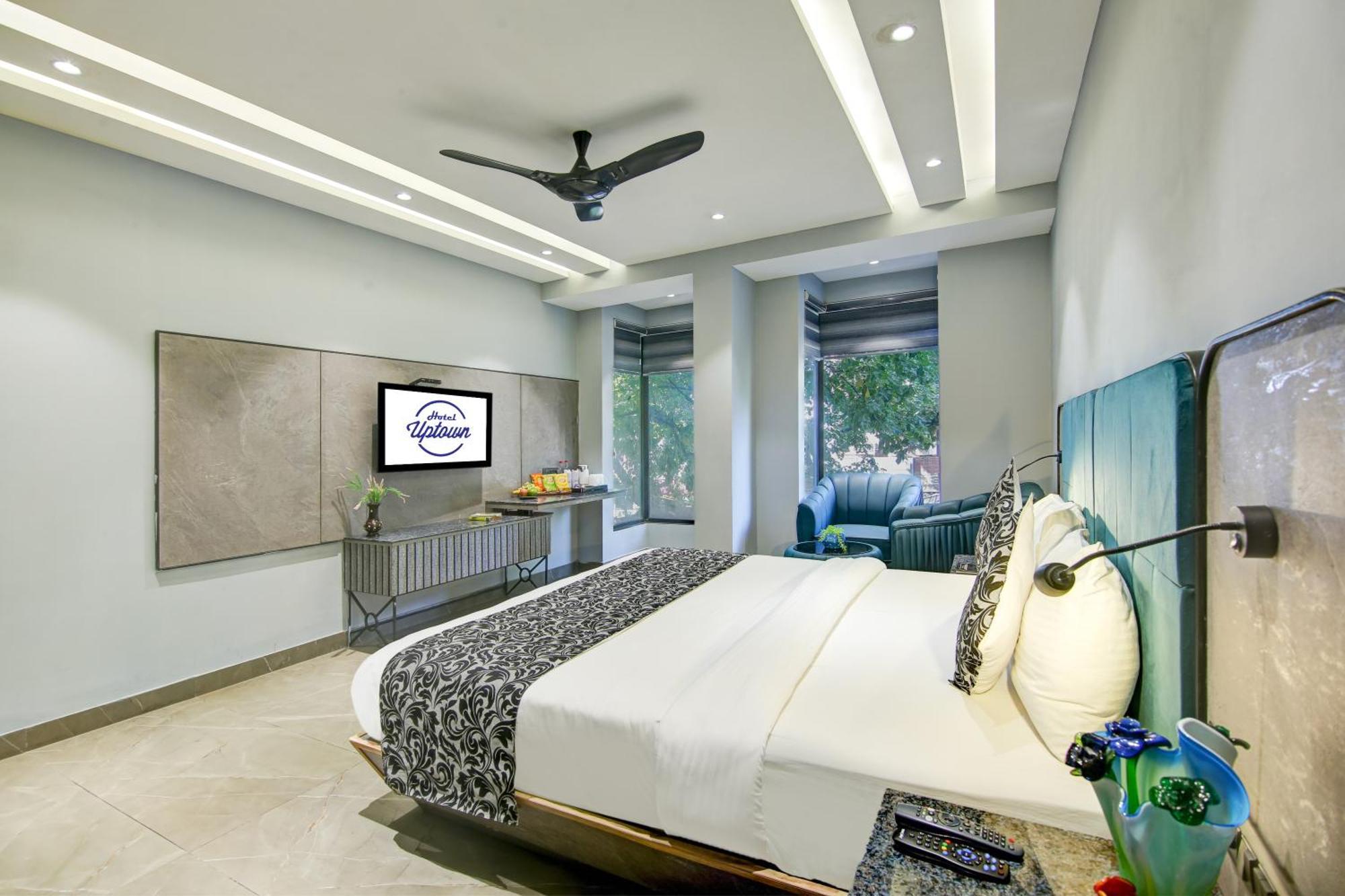 Hotel Uptown - 1km From Connaught Place 4*