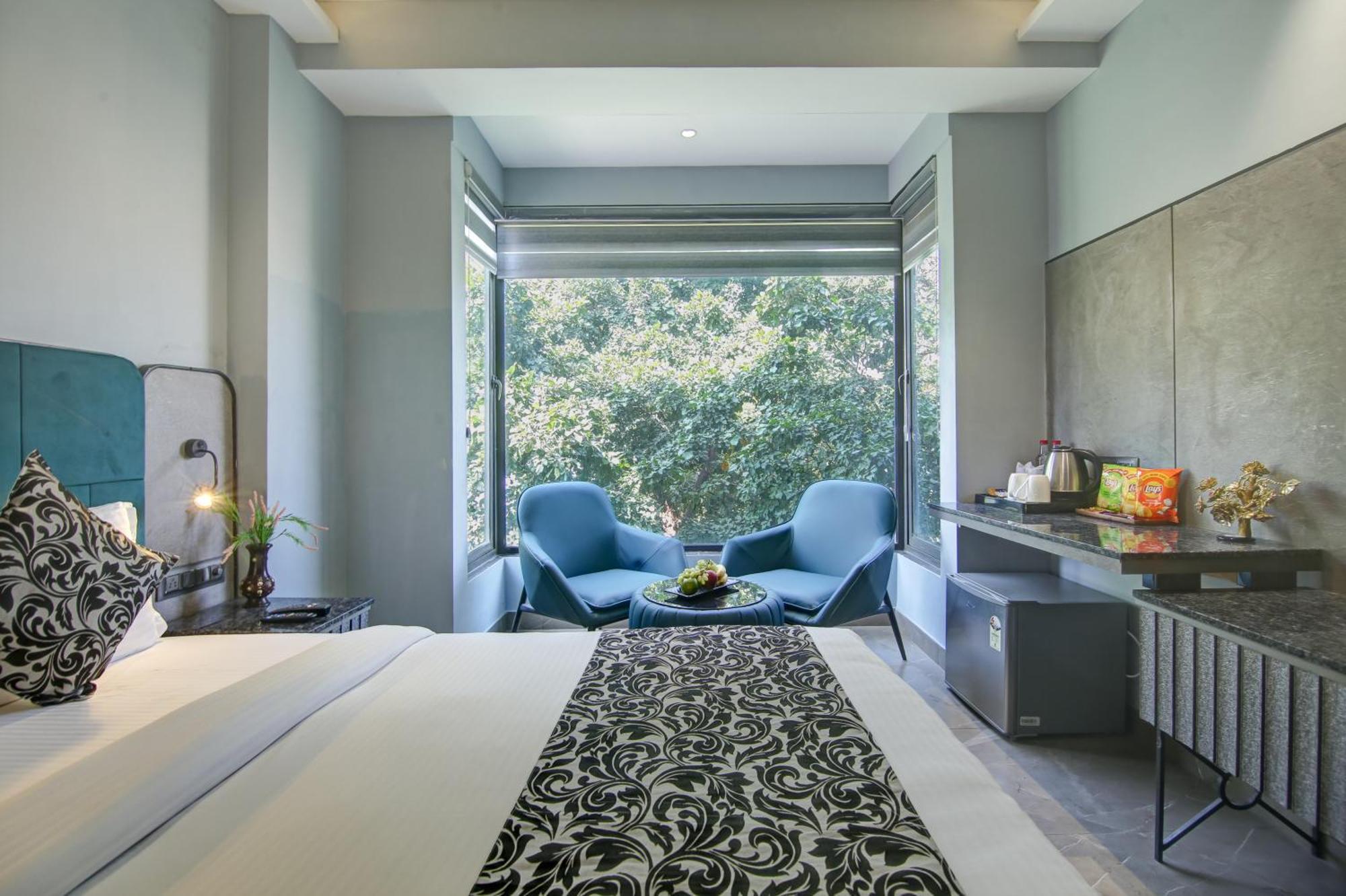 Uptown - 1km From Connaught Place Hotel 4*