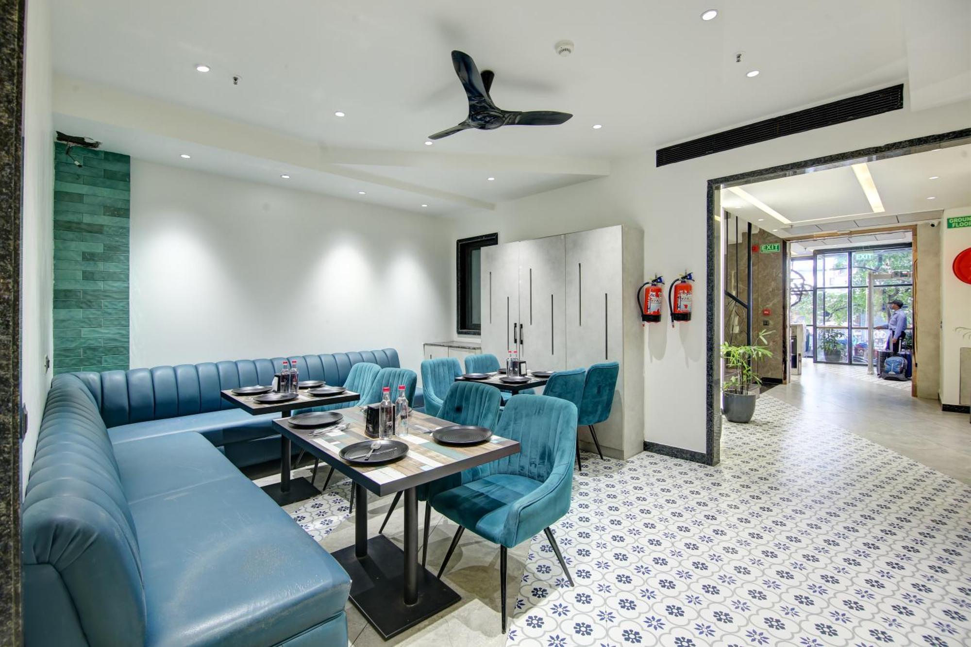 Hotel Uptown - 1km From Connaught Place New Delhi