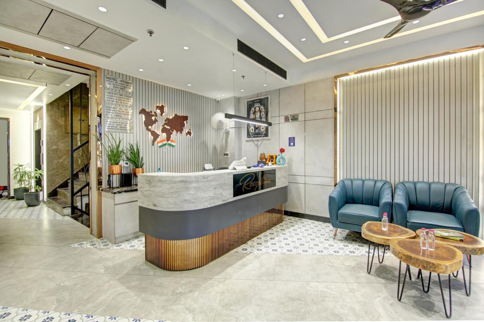 Hotel Uptown - 1km From Connaught Place New Delhi